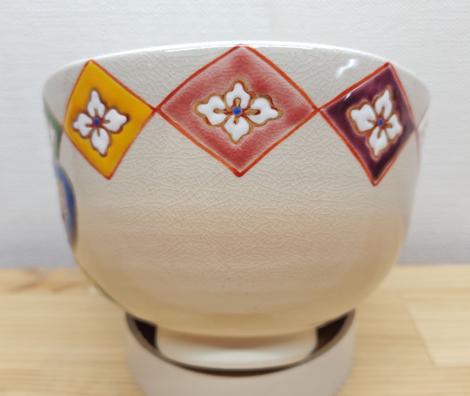 逢絢亭・新品】茶道具 茶碗 京焼 御本雛に花菱の図 伊坂清香 共箱入り