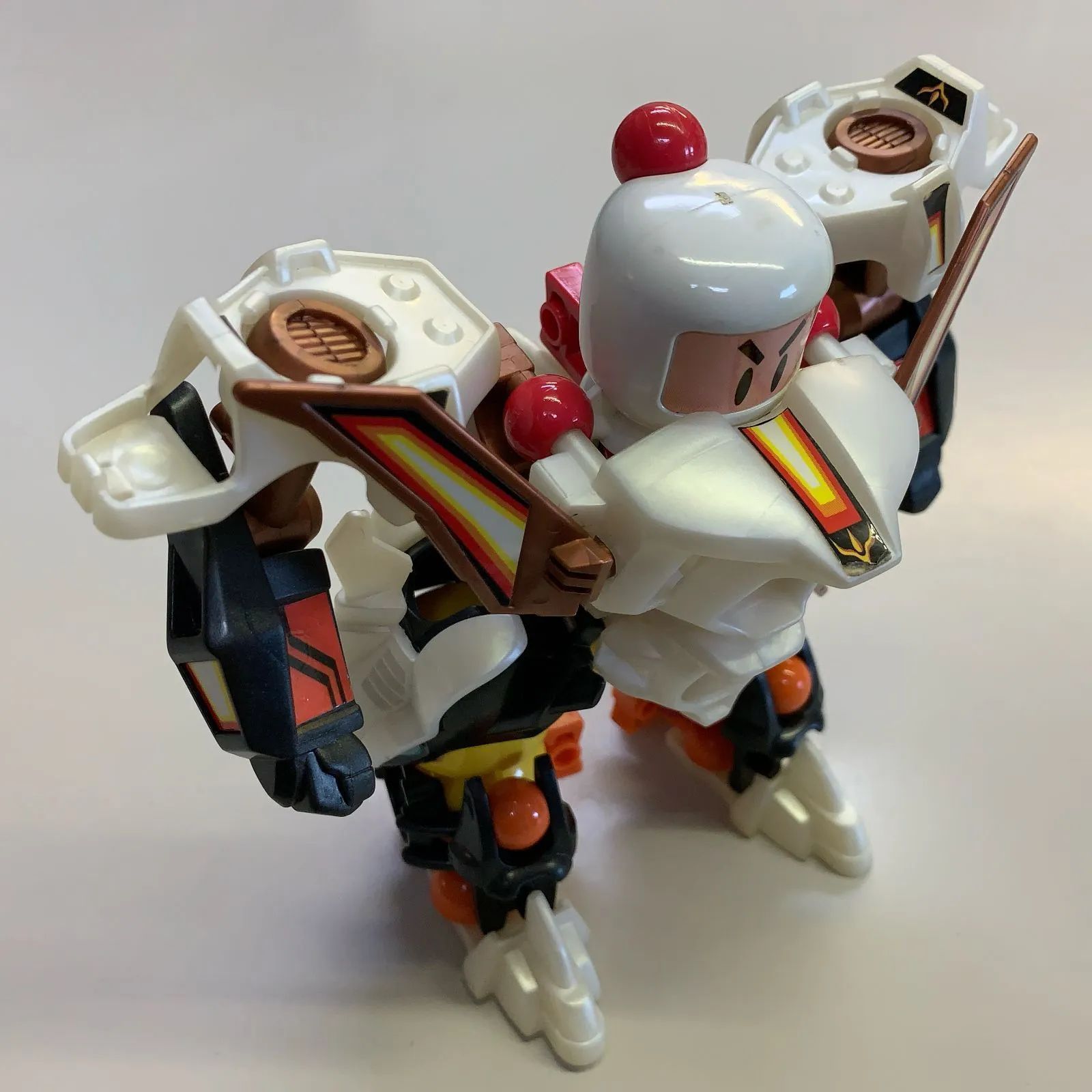 ビーダマン爆外伝Ⅱ 焔のメイル ゴールドレオボンバーメイル