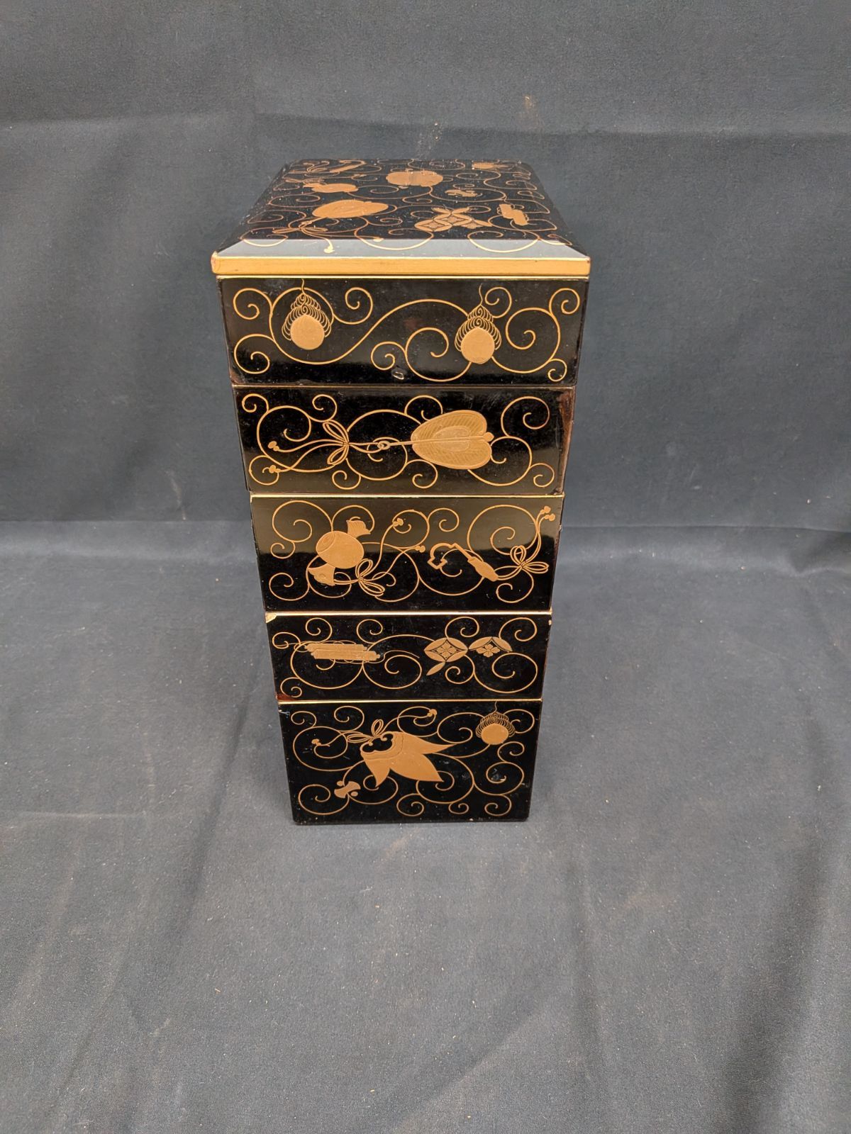 漆器 高台皿 蒔絵 金彩 木箱付き 漆器 高台皿 蒔絵 金彩 木箱付き