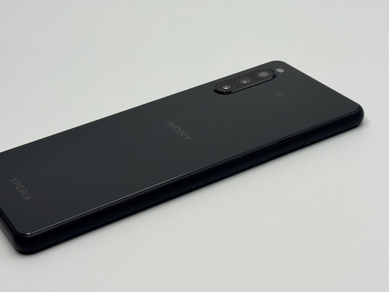 中古B】Xperia 10 II A001SO ブラック SIMフリー 白ロム - メルカリ