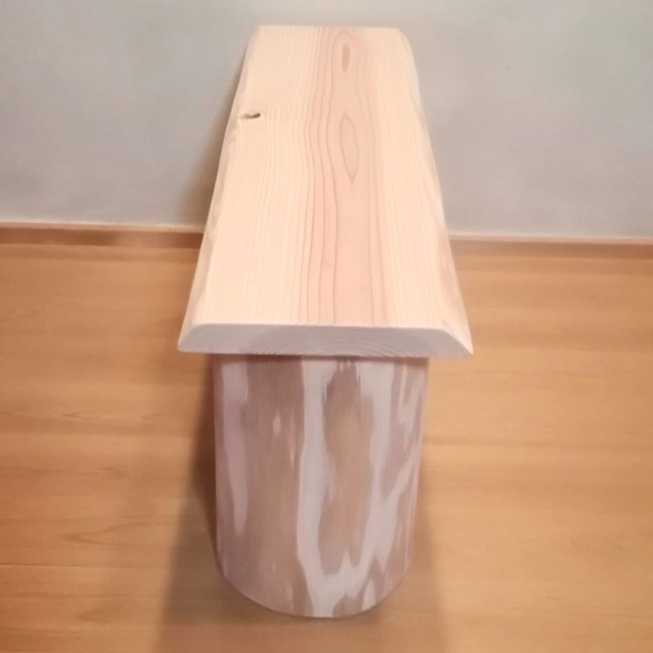 一点物 国産杉 ベンチ 扇形抜け節有り一枚板 丸太脚スツール - メルカリ