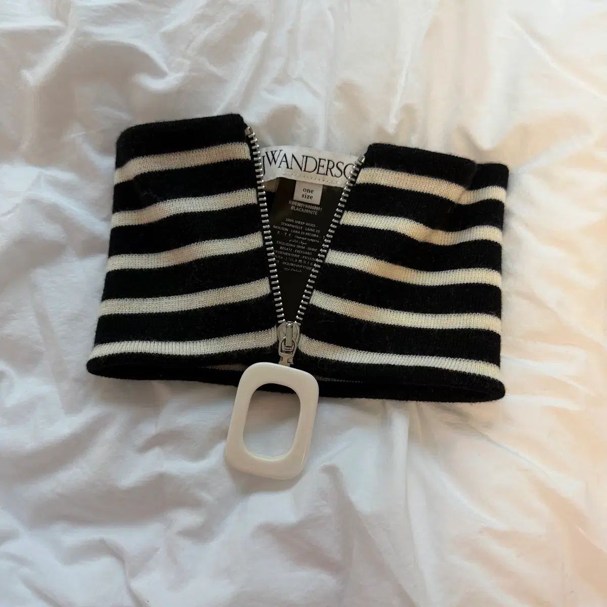 JW Anderson - JWアンダーソン ネックウォーマー - メルカリ