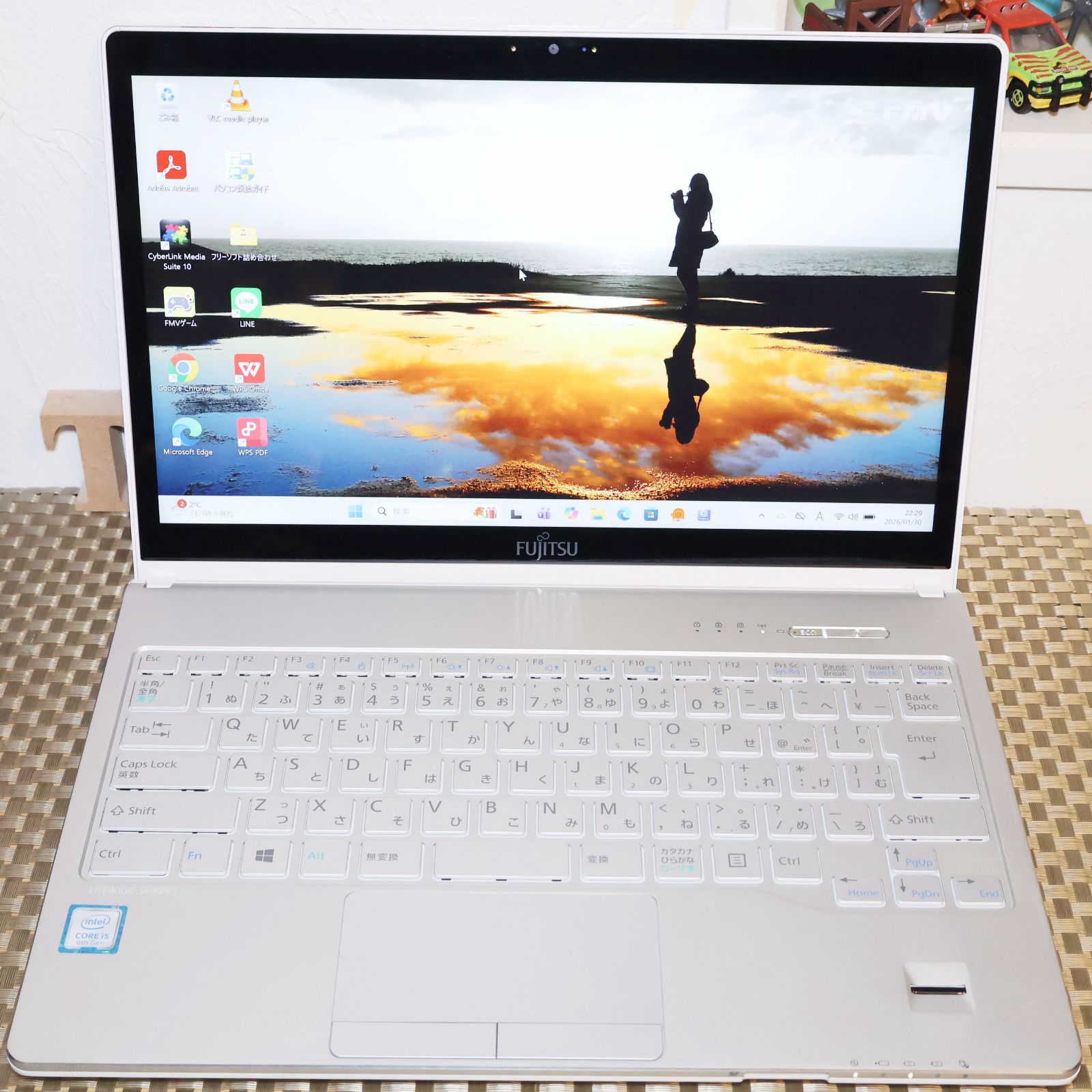 美品！Win11公式対応i5/メ8/SSD/DVD/タッチパネル/無線/カメラ - メルカリ