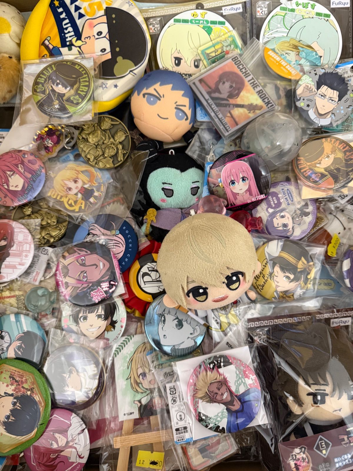 大特価！ アニメグッズ等 缶バッジ キーホルダー クリアファイル