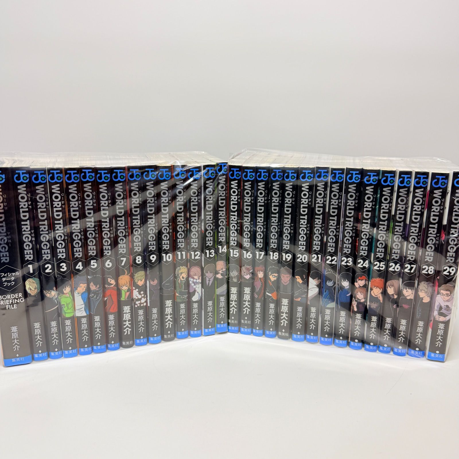 ワールドトリガー 全巻 1-29+ガイドブック - メルカリ