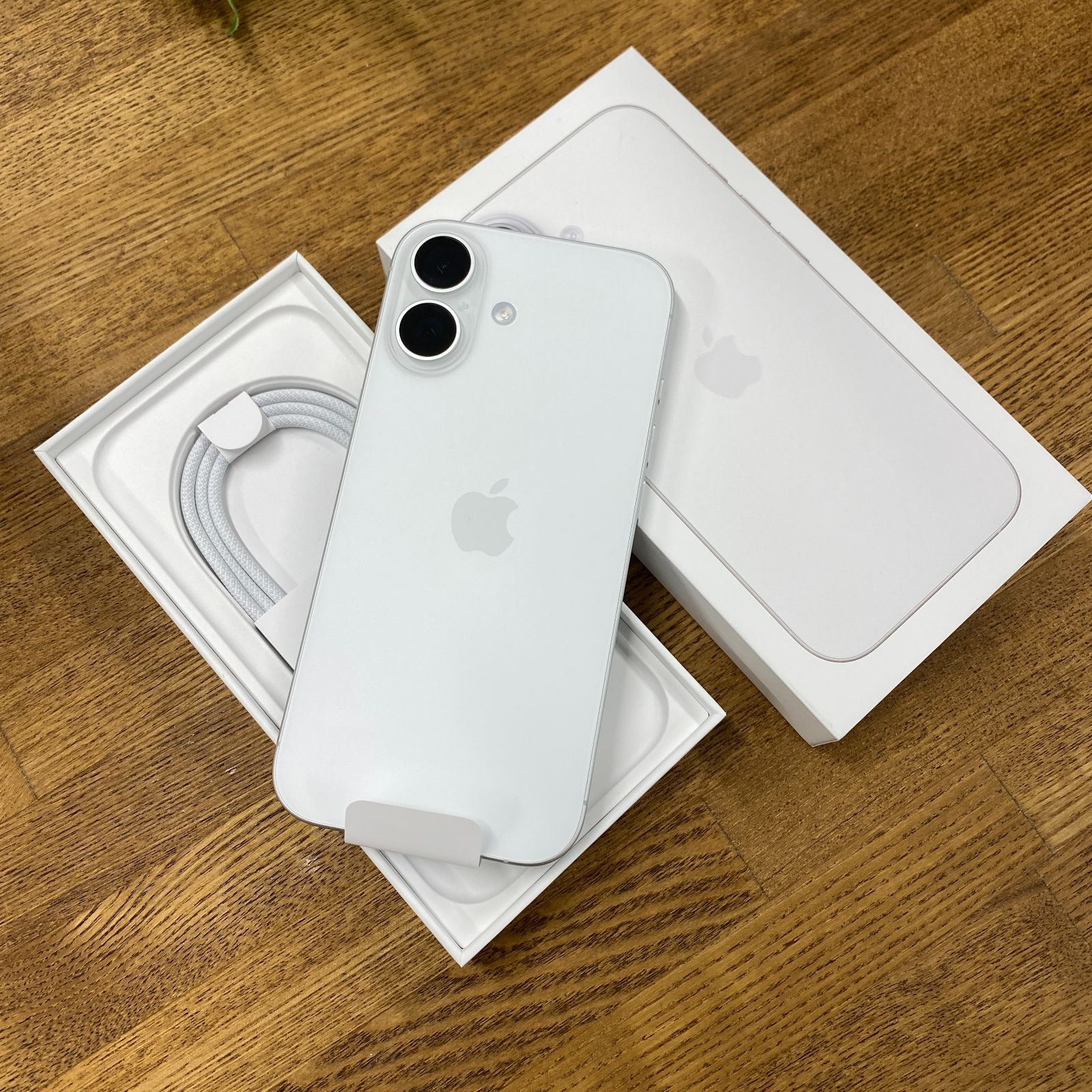 新品・未使用 iPhone 17 256GB ホワイト 国内版 SIMフリー 送料無料