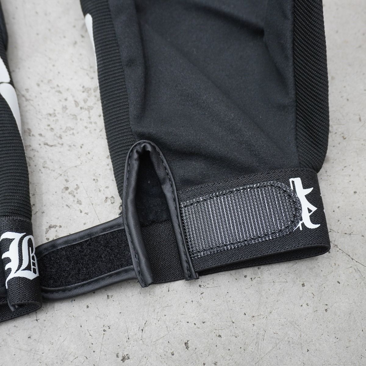 BLACK EYE PATCH ブラックアイパッチ SKELETON'S FINGER GLOVES