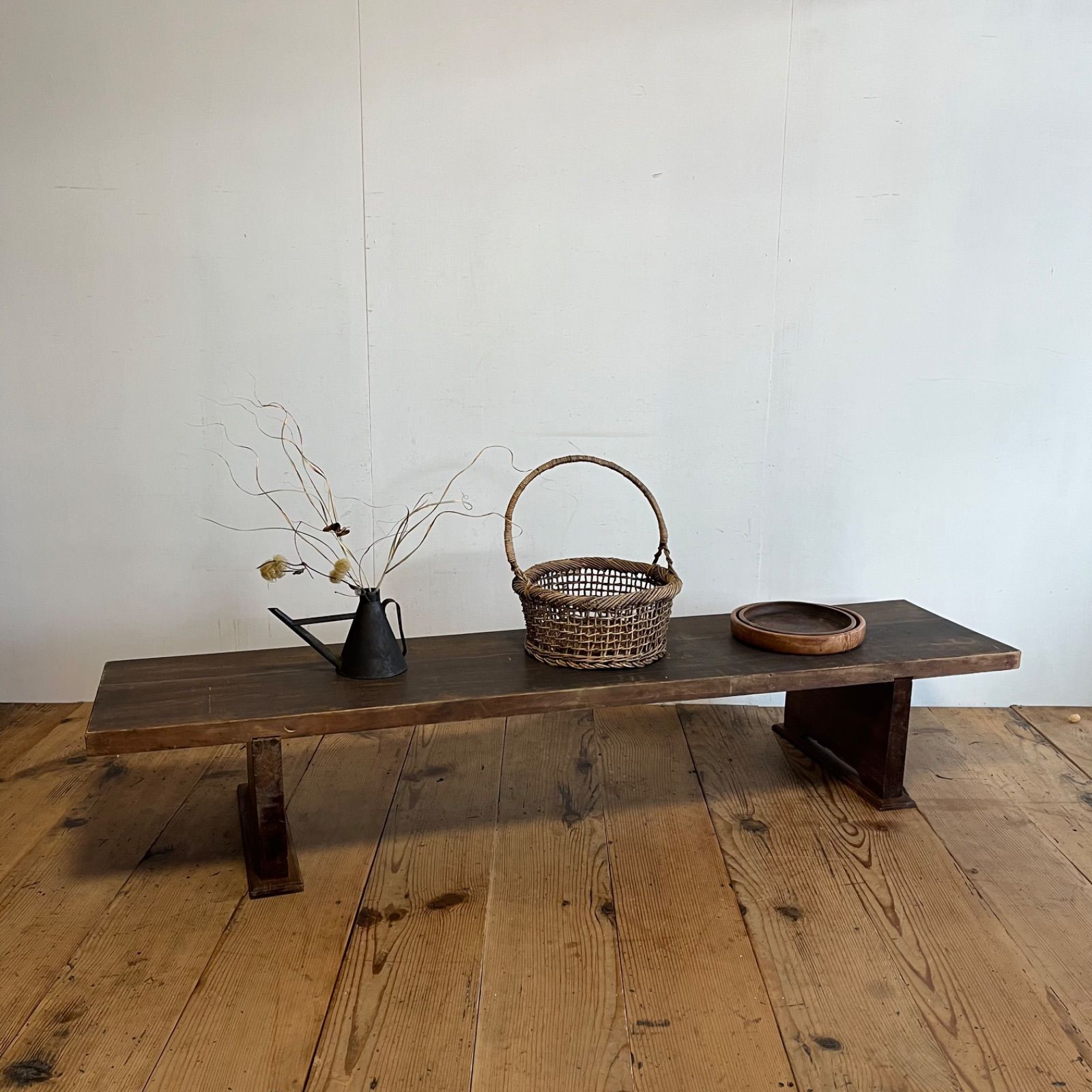 アンティーク ローテーブル 展示台 裁ち台 無垢材 テレビ台 y586