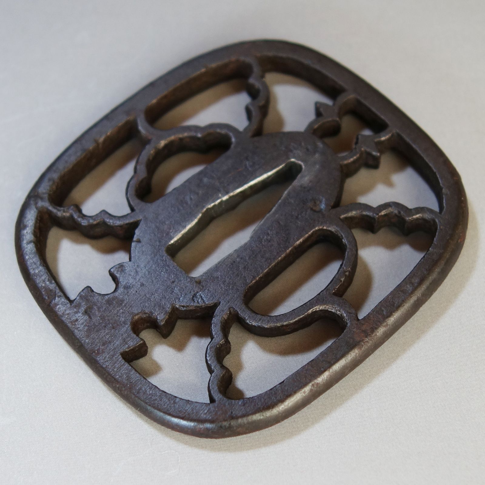 骨董逸品【尾張 雁金分銅透鍔 鉄地】 日本刀 刀装具 鍔 鐔 武具 江戸