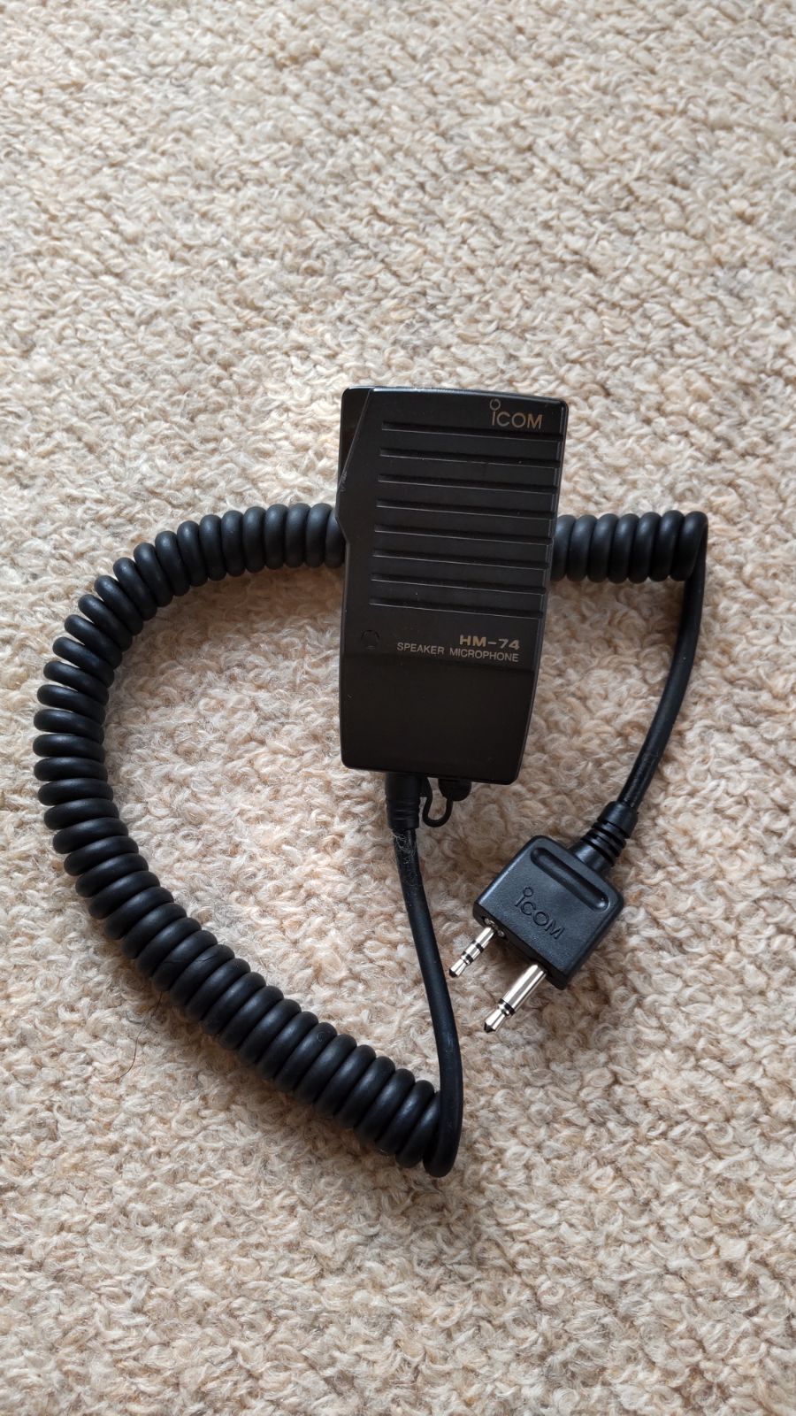 アマチュア無線】ICOM トランシーバー ic-t8 充電器付き ICOM IC-T8