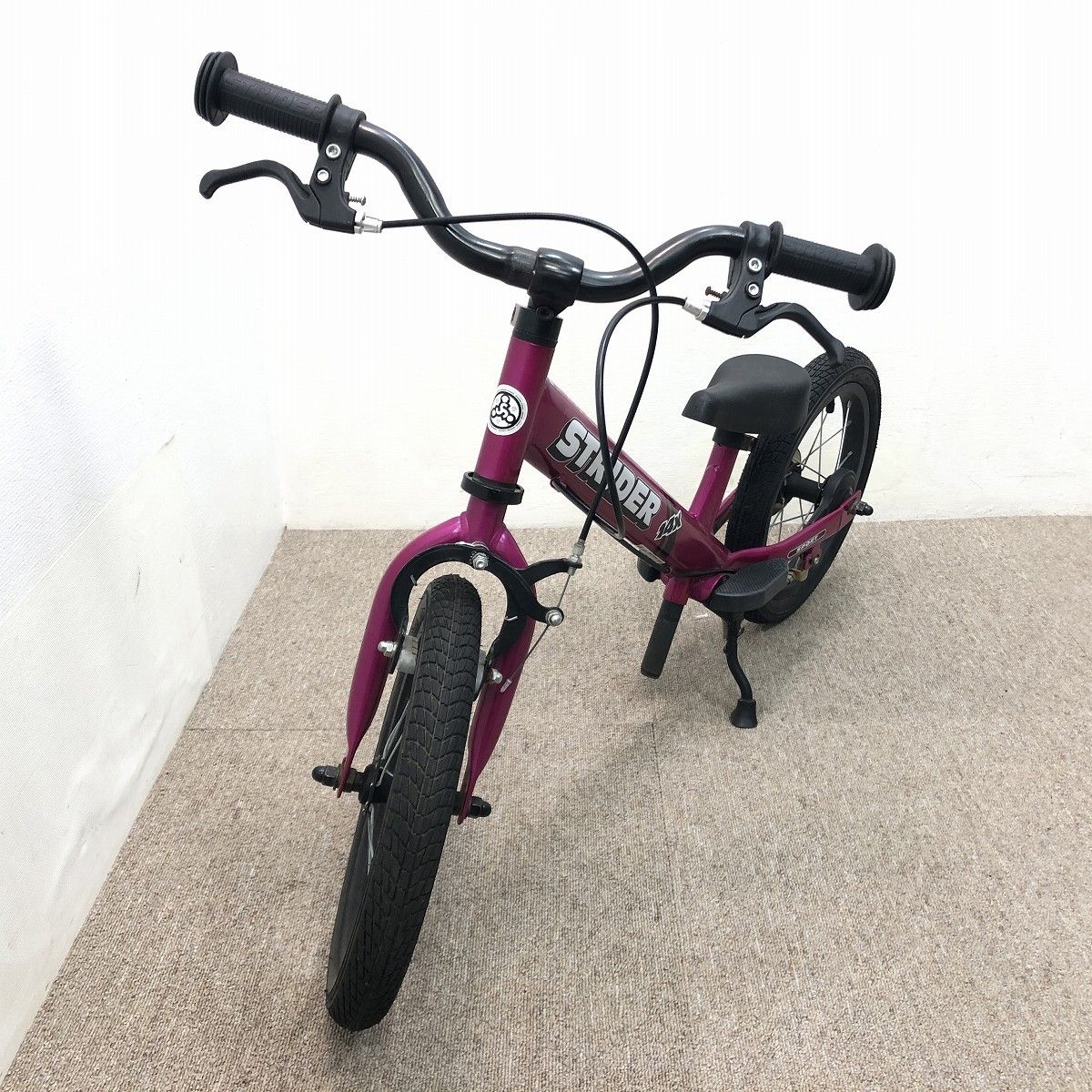 STRIDER ストライダー 14X フューシャピンク スタンド付き STRIDER 14x