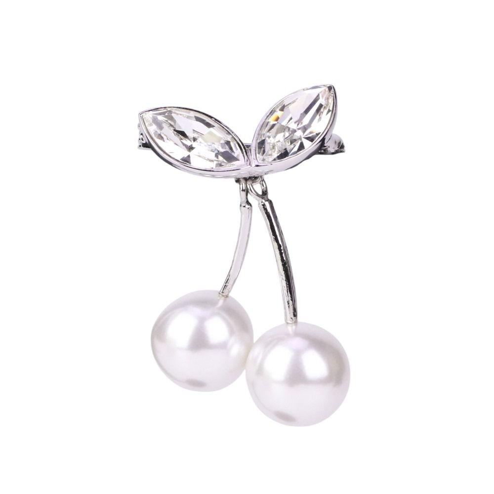 美品 Rene ルネ チェリー パール さくらんぼブローチ シルバーカラー