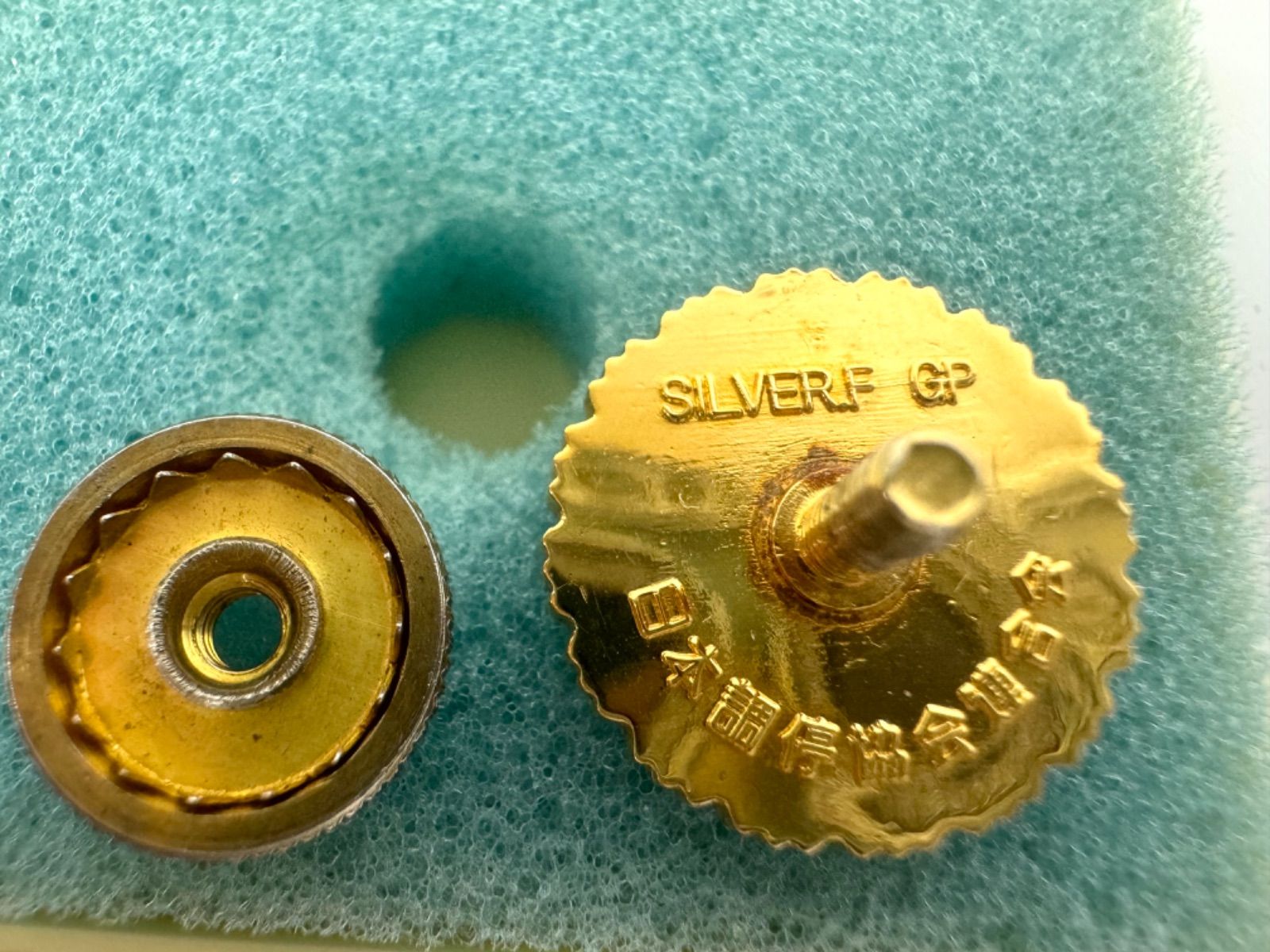 9-129】 日本調停協会連合会 調停委員 バッジ 純銀 金張 調停制度60