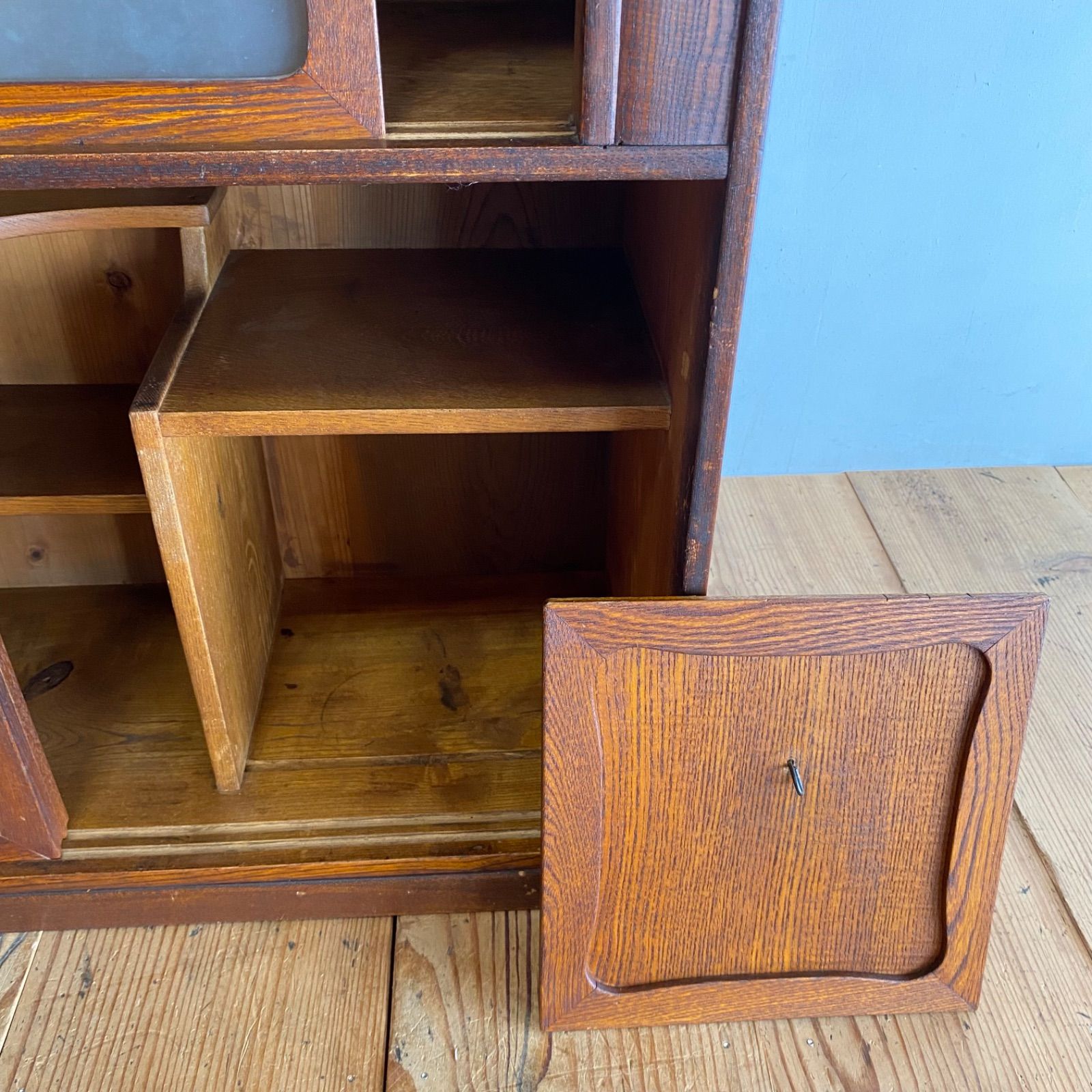 工場 アンティーク ガラス 曇りガラス 戸棚 茶箪笥 水屋箪笥