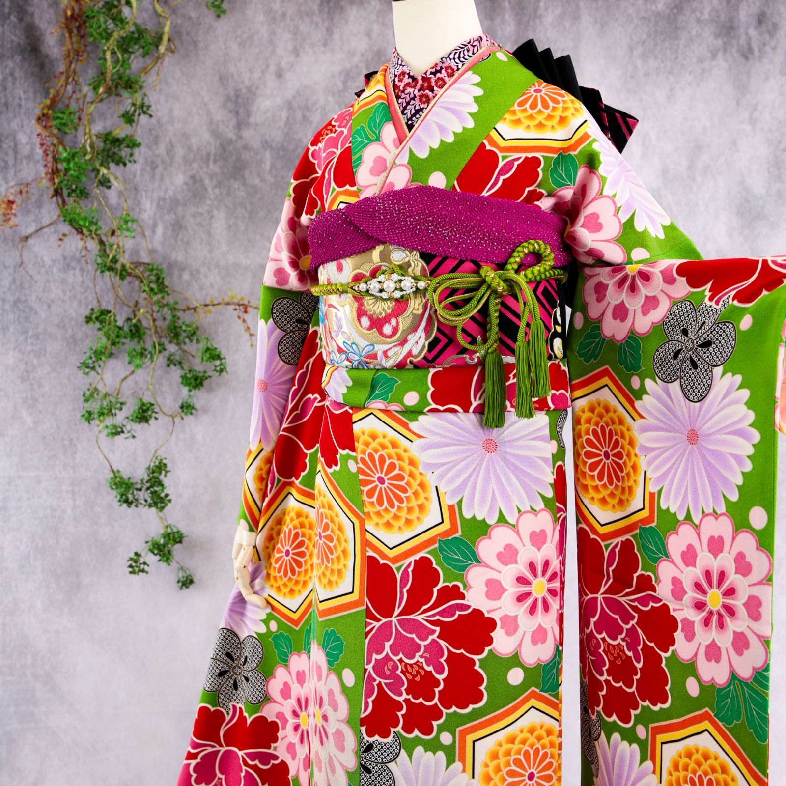 美品】 振袖 ショップ 身丈168.5cm 裄丈68cm L 袷 牡丹 桜 箔 銀通し