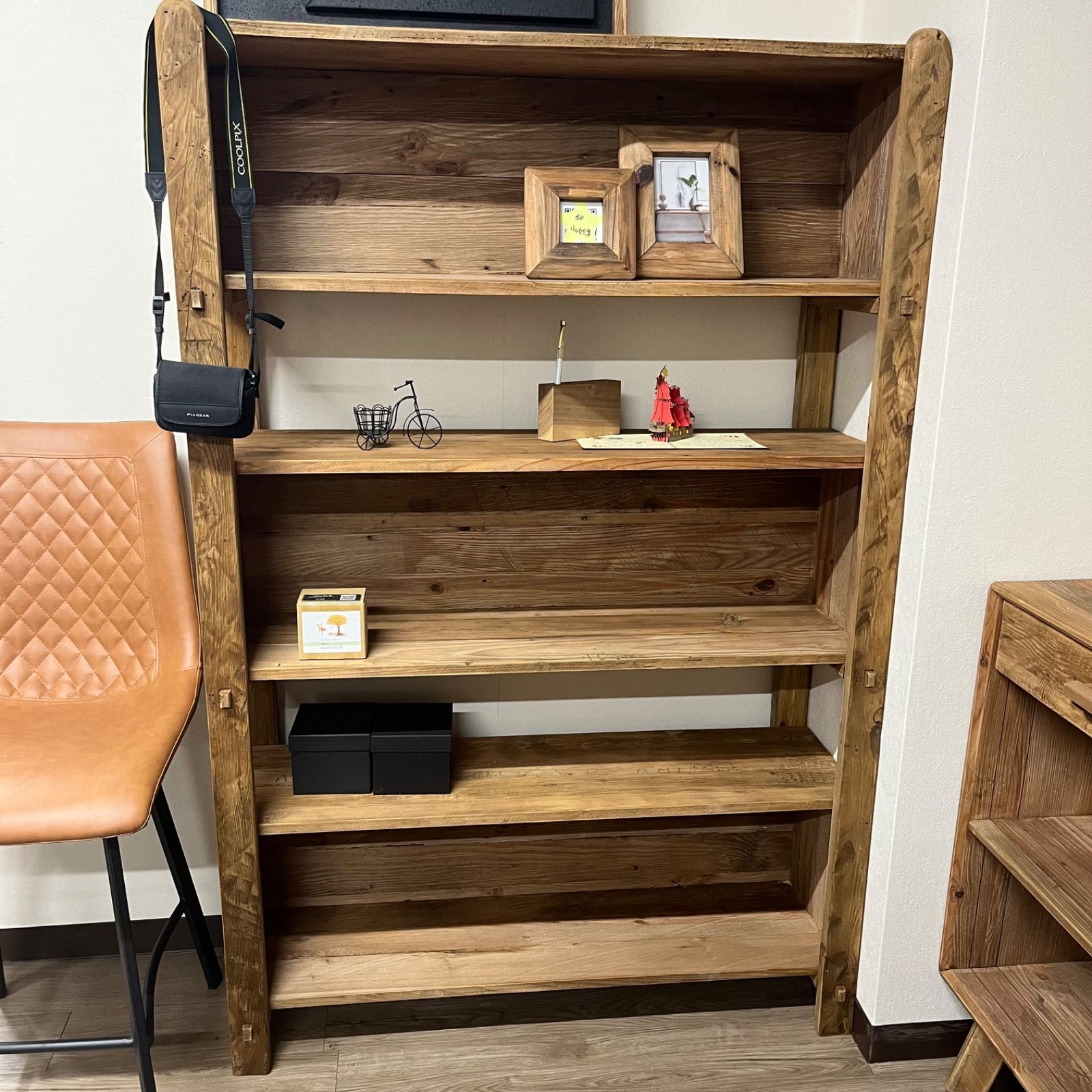 木製無垢材 1950s ヴィンテージ 楔(くさび)の本棚 小さめ 4段 オープン