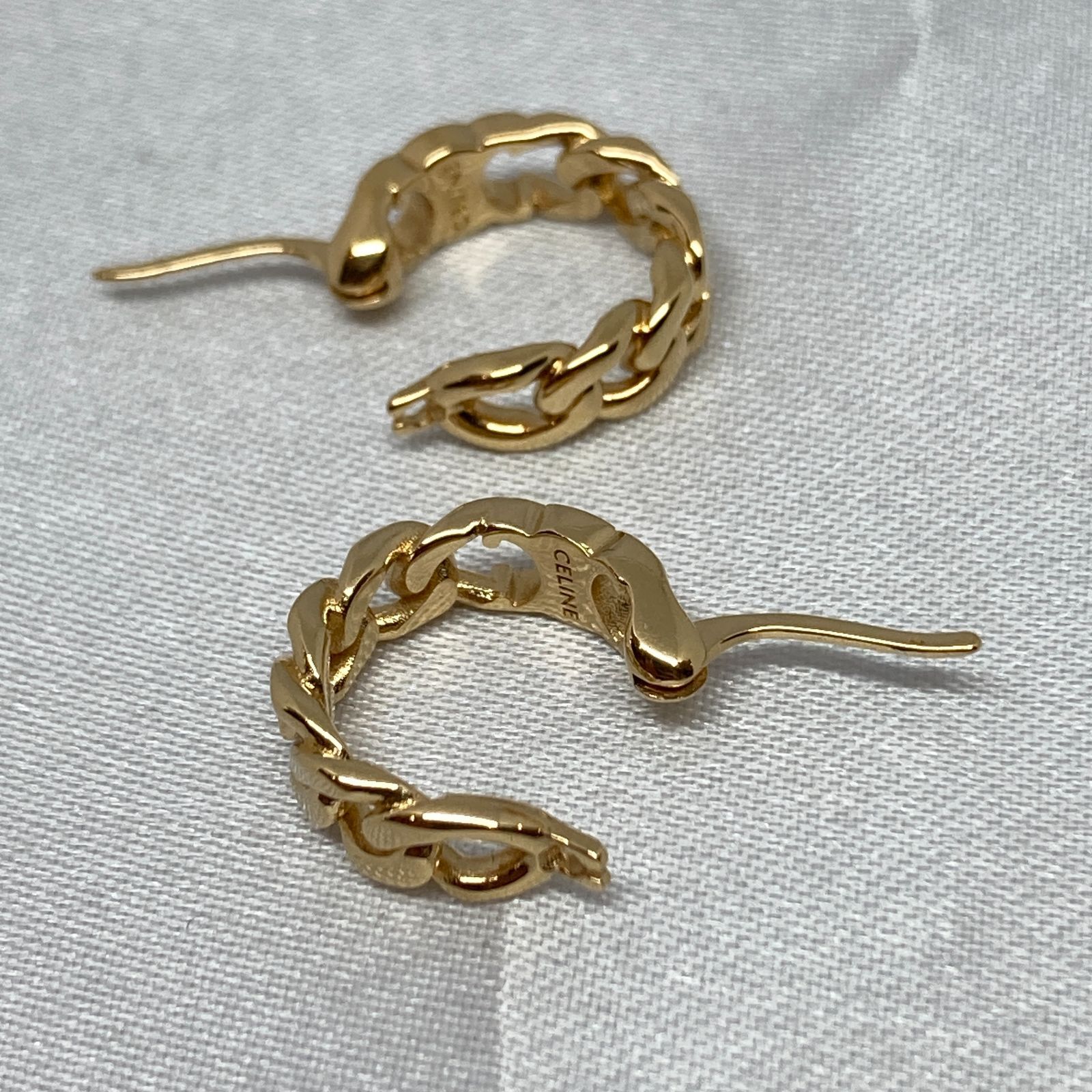 CELINE トリオンフゴールドチェーンピアス(両耳用)