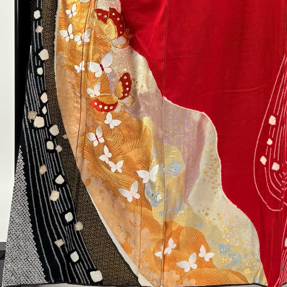 振袖 身丈164cm 裄丈68.5cm L 袷 草花 ヱ霞 金糸 金彩 薄茶色