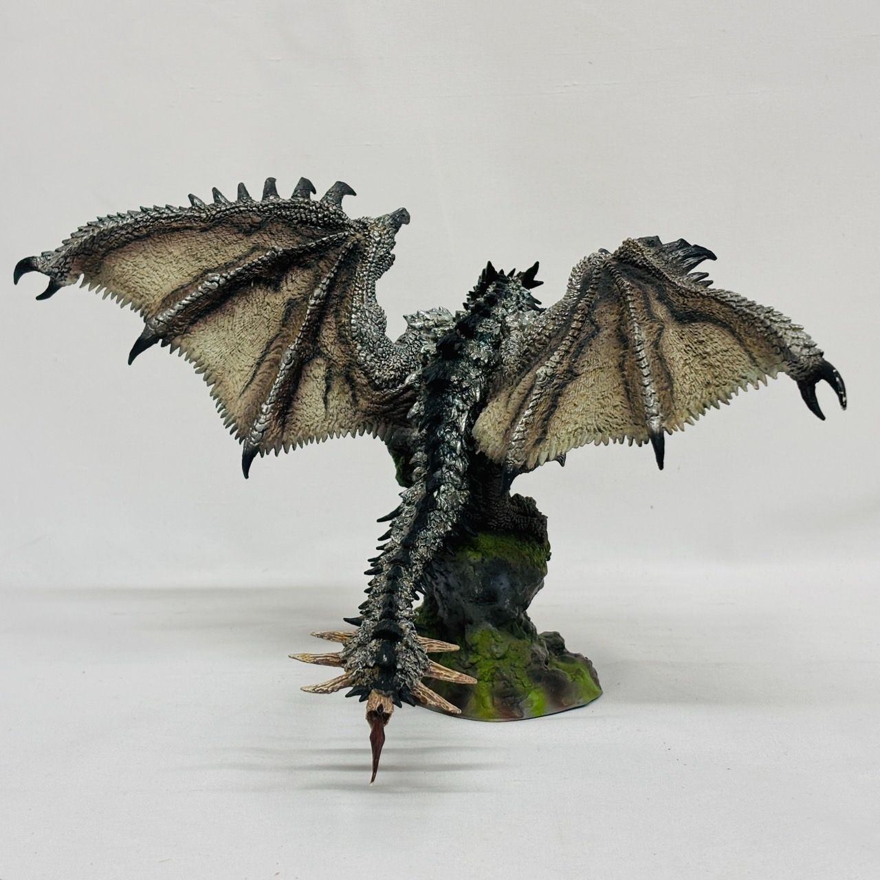 CFB モンスターハンター リオレウス 希少種 カプコンフィギュア