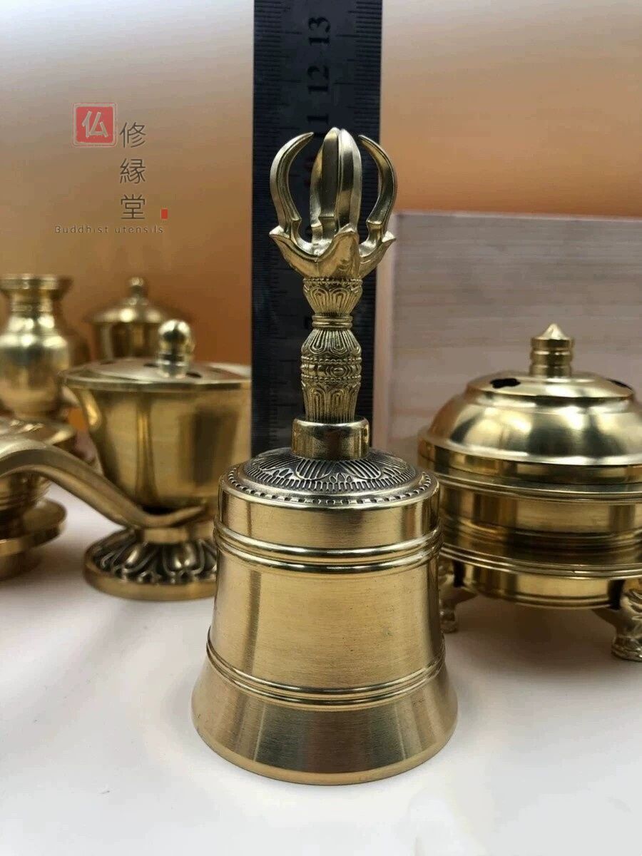 修縁堂】真言宗密教用具 燭台、祭壇灯一対 真鍮製 修縁堂】真言宗密教