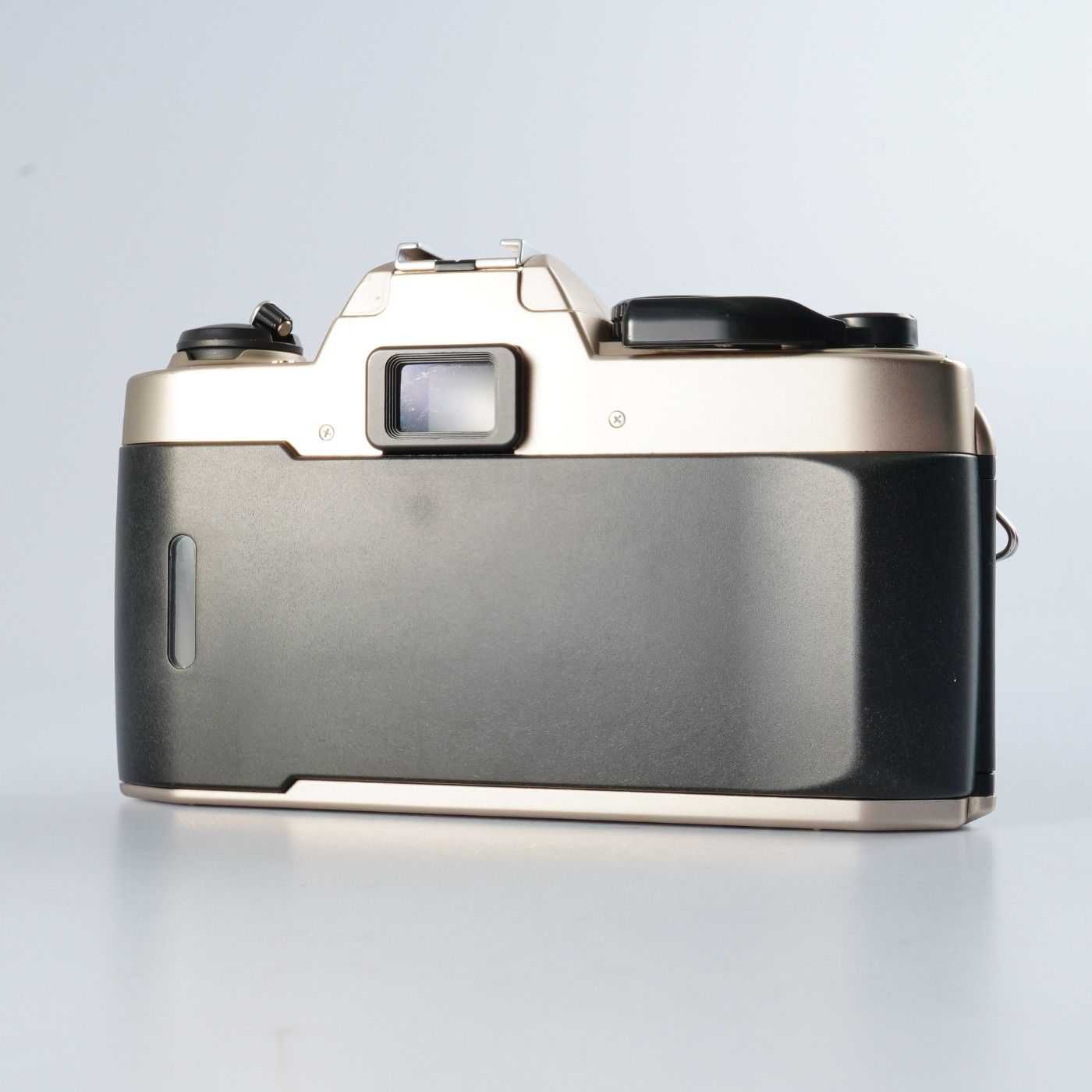 Nikon ニコン FM10 + Ai-S ZOOM Nikkor 35-70mm ベスト F/3.5-4.8 MF