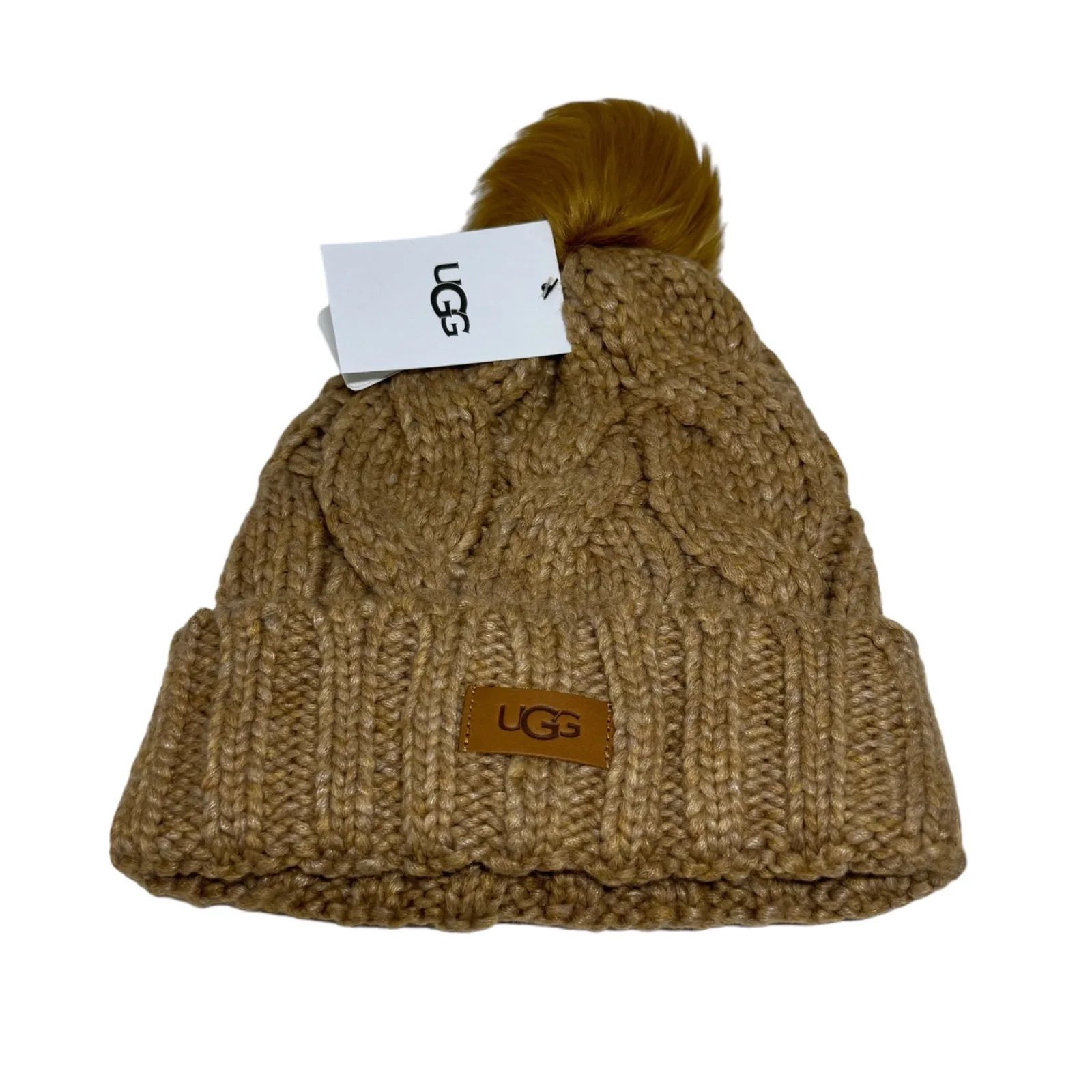 UGG】ニット帽 ベージュ 22589 未使用 タグ付 Cable Beanie W Pom