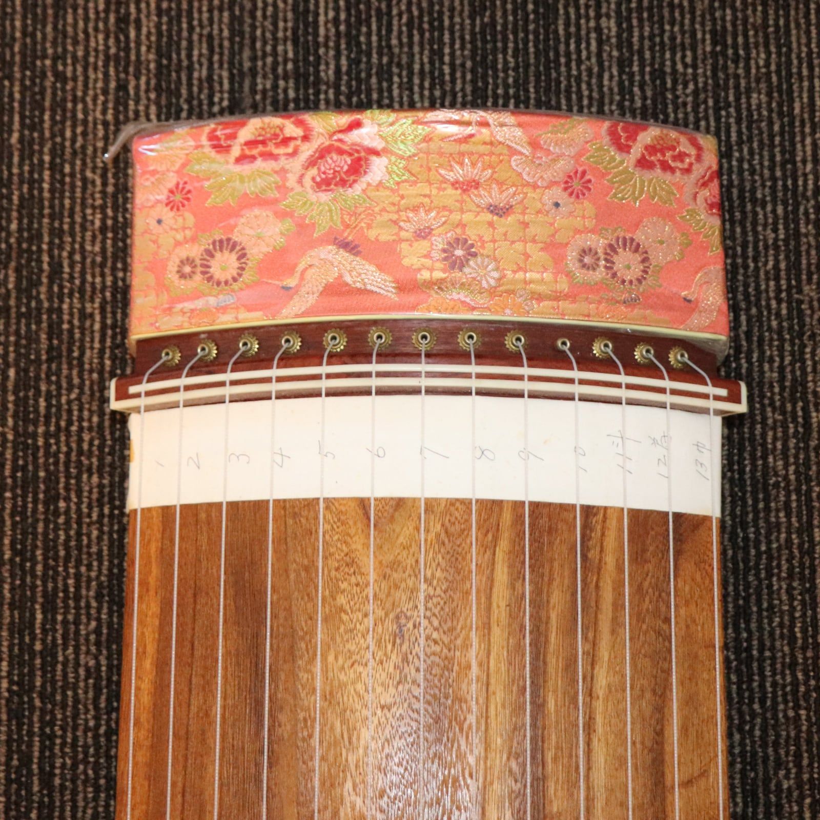 琴 13弦 全長約184㎝ 琴柱あり 茶 伝統楽器 和楽器 弦楽器 試奏未確認