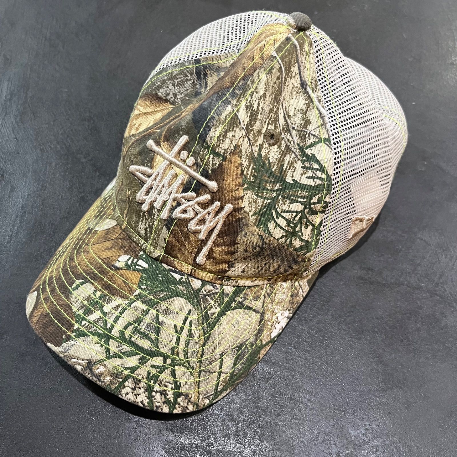 STUSSY × NEW ERA 9TWENTY BASIC TRUCKER 迷彩メッシュキャップ 帽子