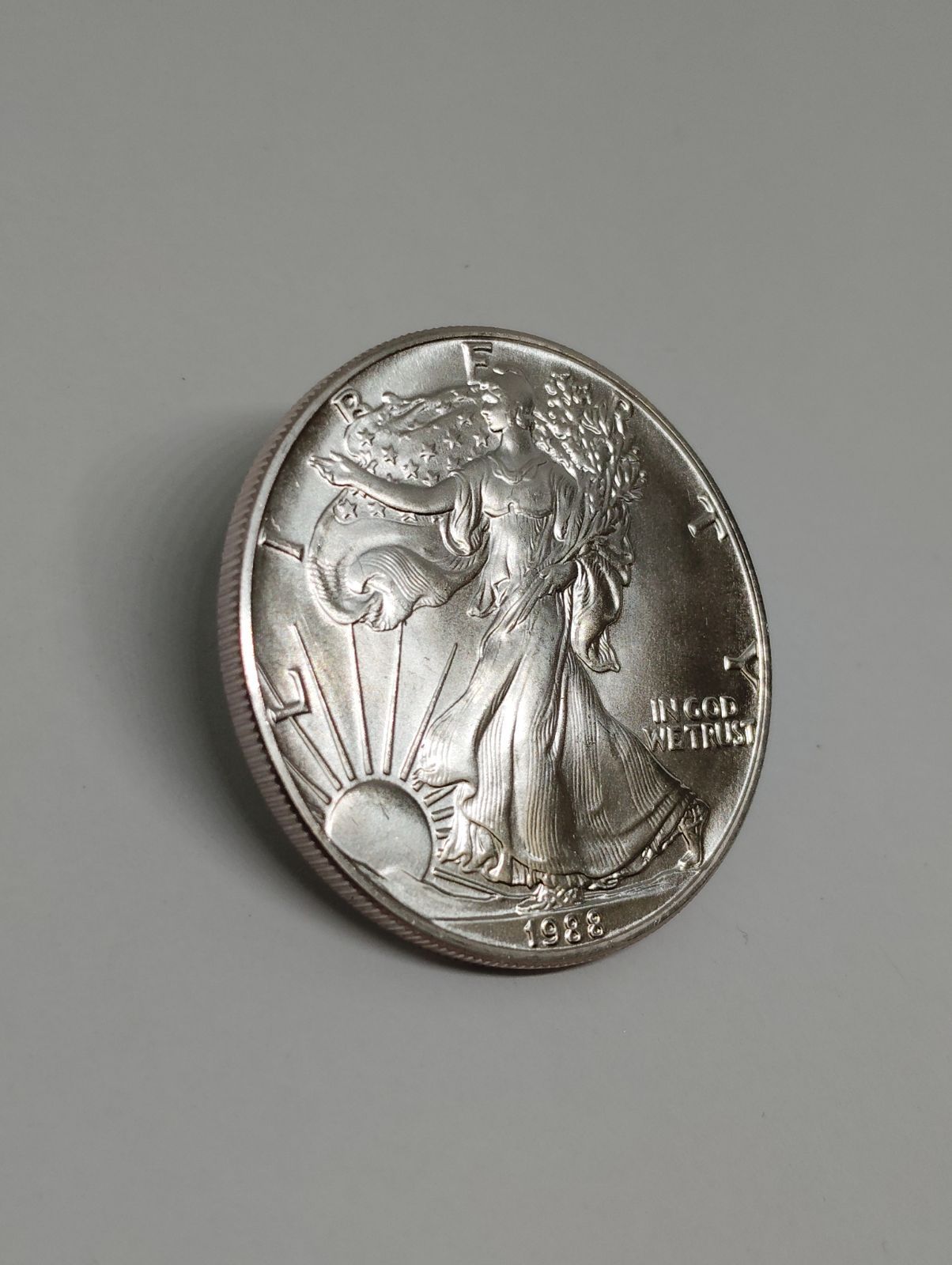 0703H15】 1988 ウォーキングリバティ 1ドル 銀貨 純銀 1オンス セール中