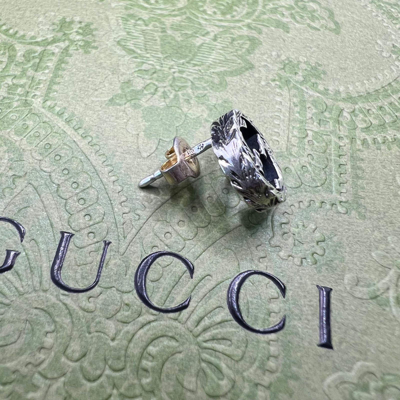 GUCCI グッチ ピアス アラベスク 燻 インターロッキング GGロゴ 楽天
