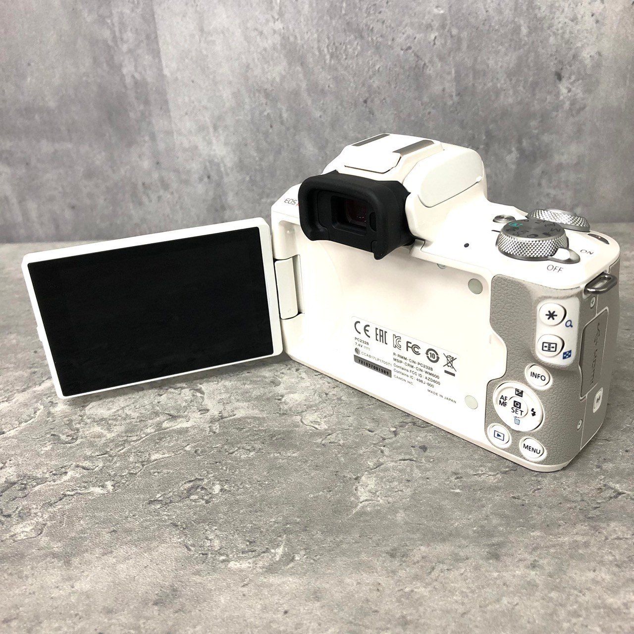 Canon EOS Kiss M ホワイト レンズ2本付き EOS Kiss キヤノン M2