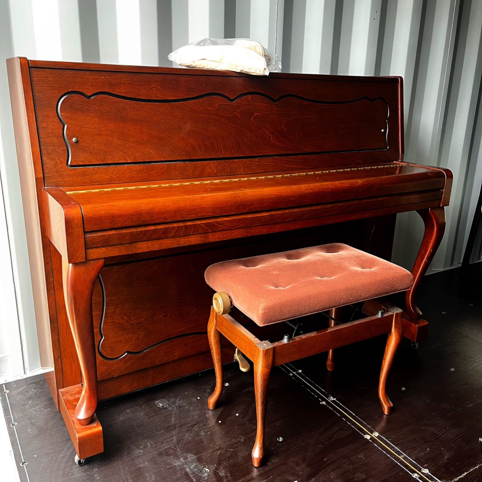 猫脚 ピアノ椅子 ピアノチェア 高さ調整 猫足 アンティーク調