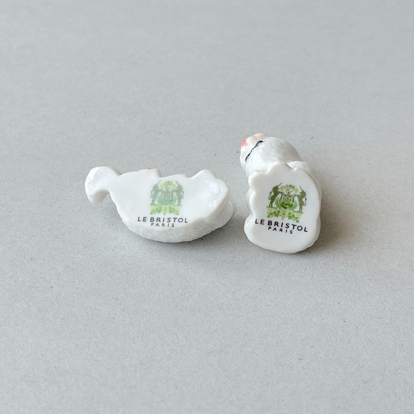 フェーヴ 看板猫 白ネコ ホテル ル ブリストル パリ フランス フェーブ