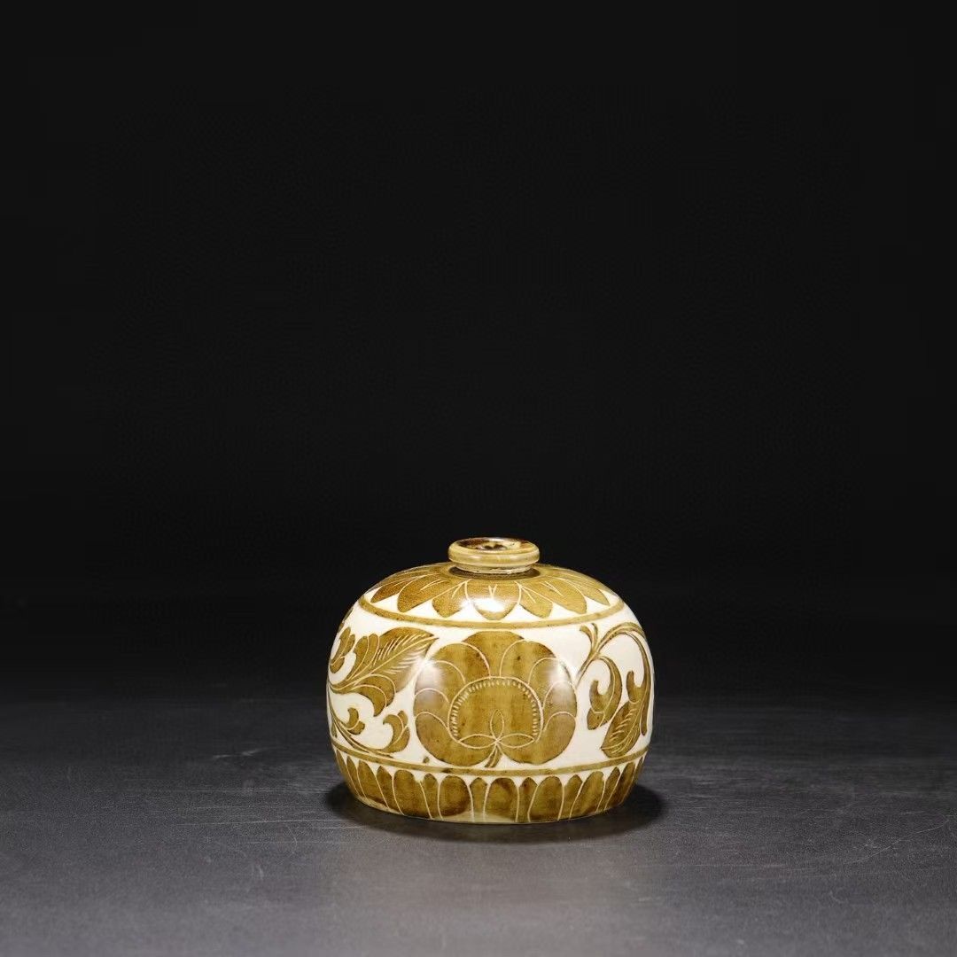 對山窯 藍田工房(人間国宝 加藤土師萌)造 鍋島写 染付鷺絵 浪形皿 裏印あり