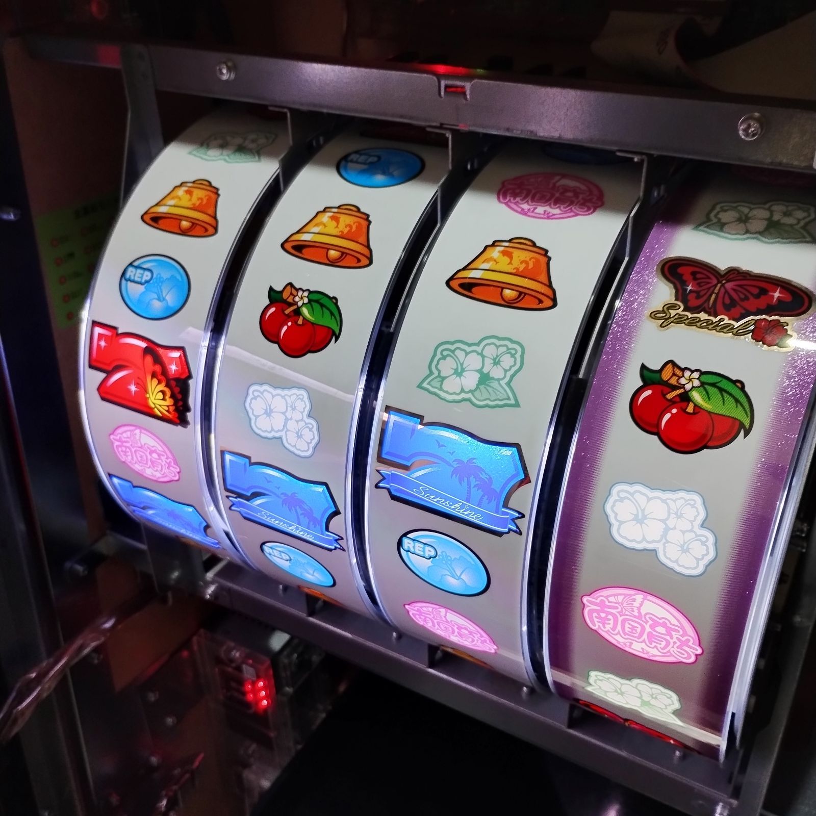 実機 南国育ち30パイ コイン不要機付き