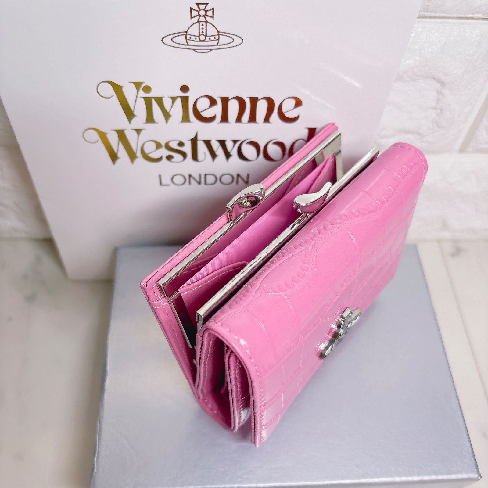 最新♡】Vivienne Westwood 三つ折財布 ピンク オーブ 再入荷【最新