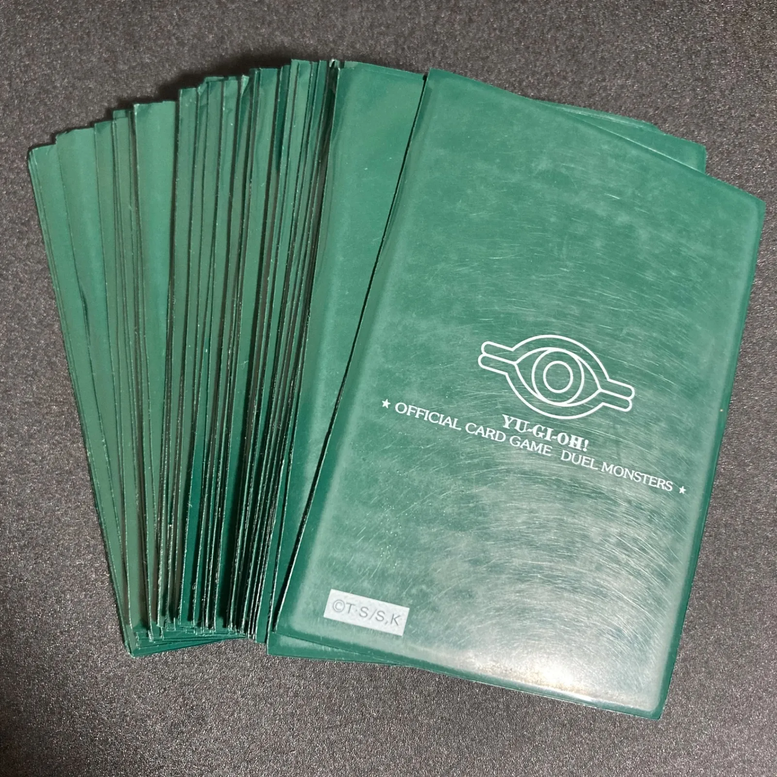 遊戯王 スリーブ アッパーデック 初期ロゴ 未使用 緑 グリーン 遊戯王