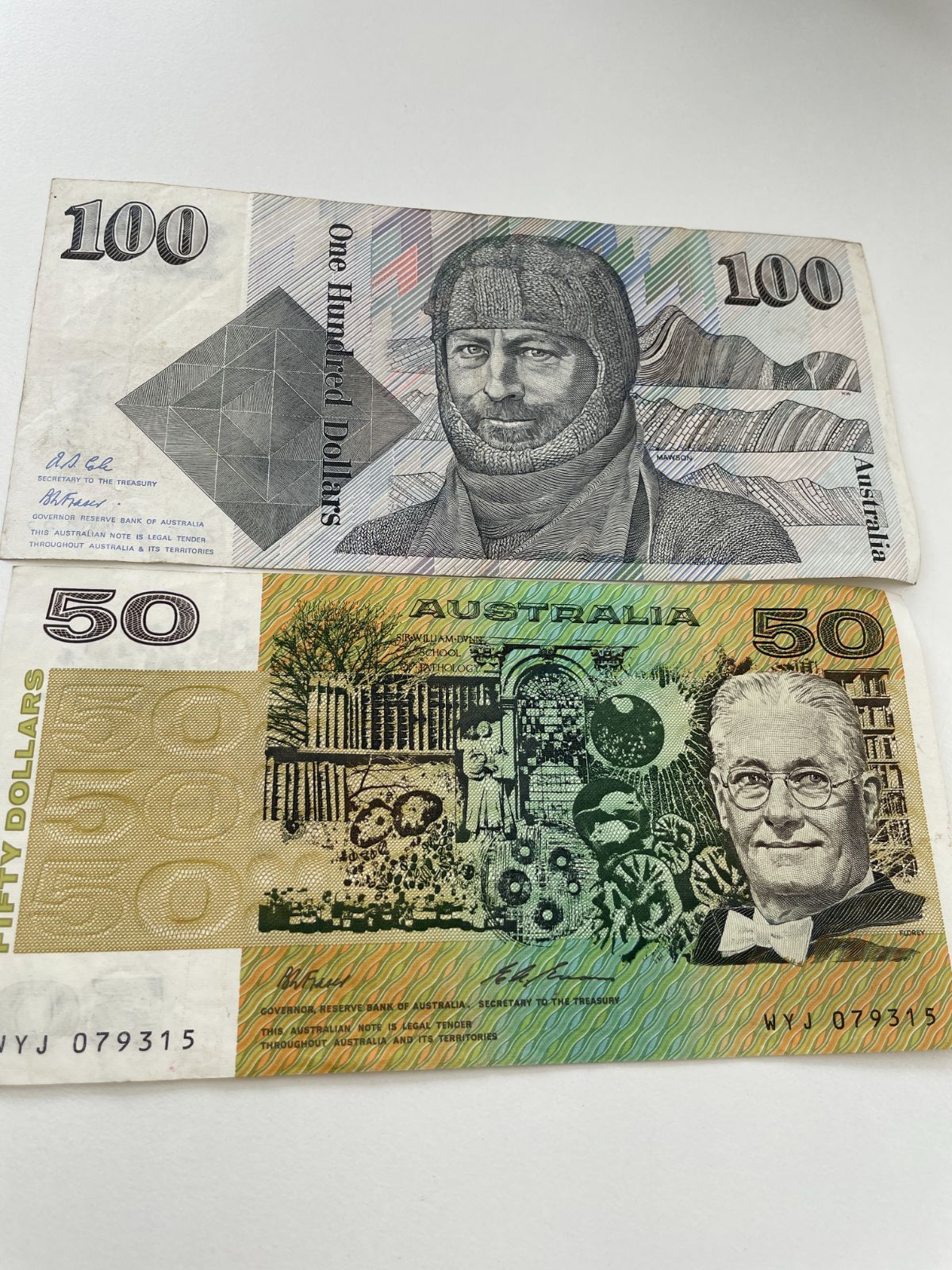 オーストラリアの紙幣 オーストラリアドル 旧札？ 全部で105ドル分