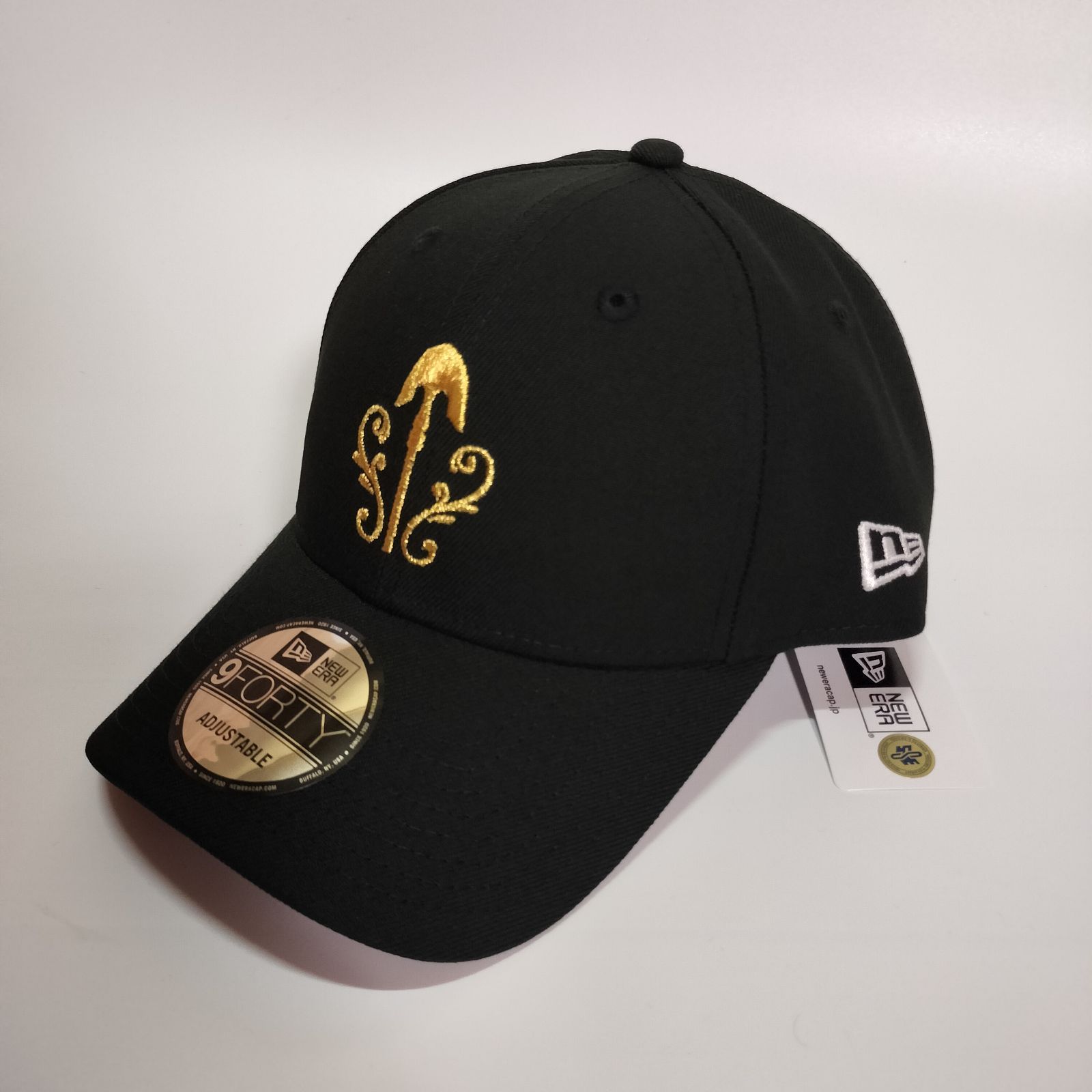 新品】ニューエラ ジョジョの奇妙な冒険 コラボ 黄金の風 キャップ 矢