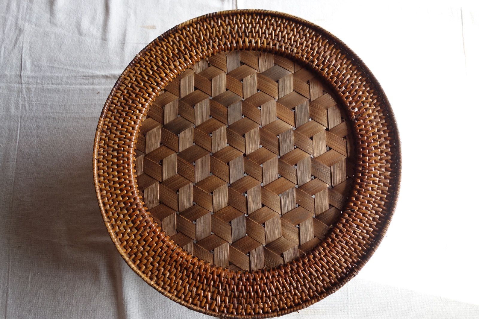 タイ・骨董】宋胡録（スンコロク）白釉 小壺（1301年~1600年） 【タイ