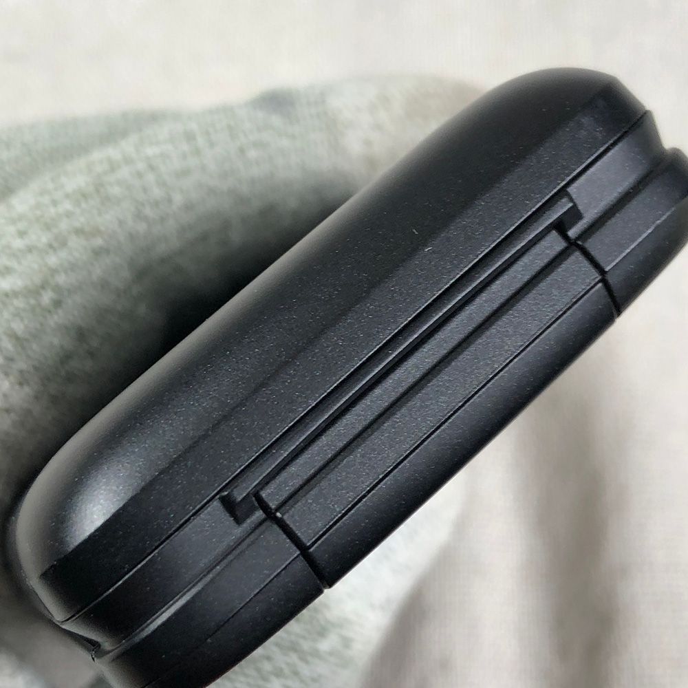 GRATINA 4G KYF31 黒色 未使用 利用制限〇 SIMロック解除済 ◇◇SIM