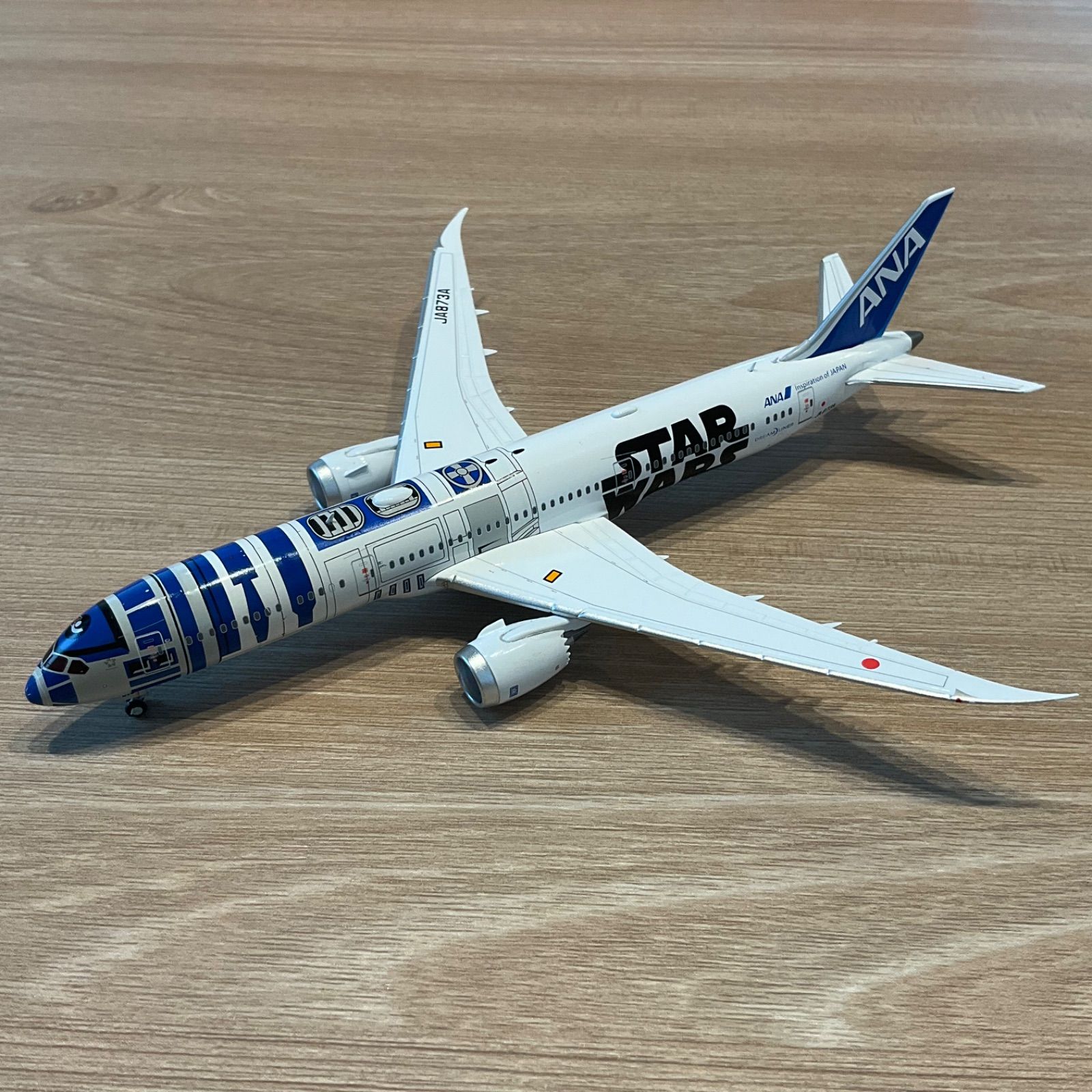 航空機・ヘリコプター Aviation1:200 ANA B787-9 JA873A StarWars
