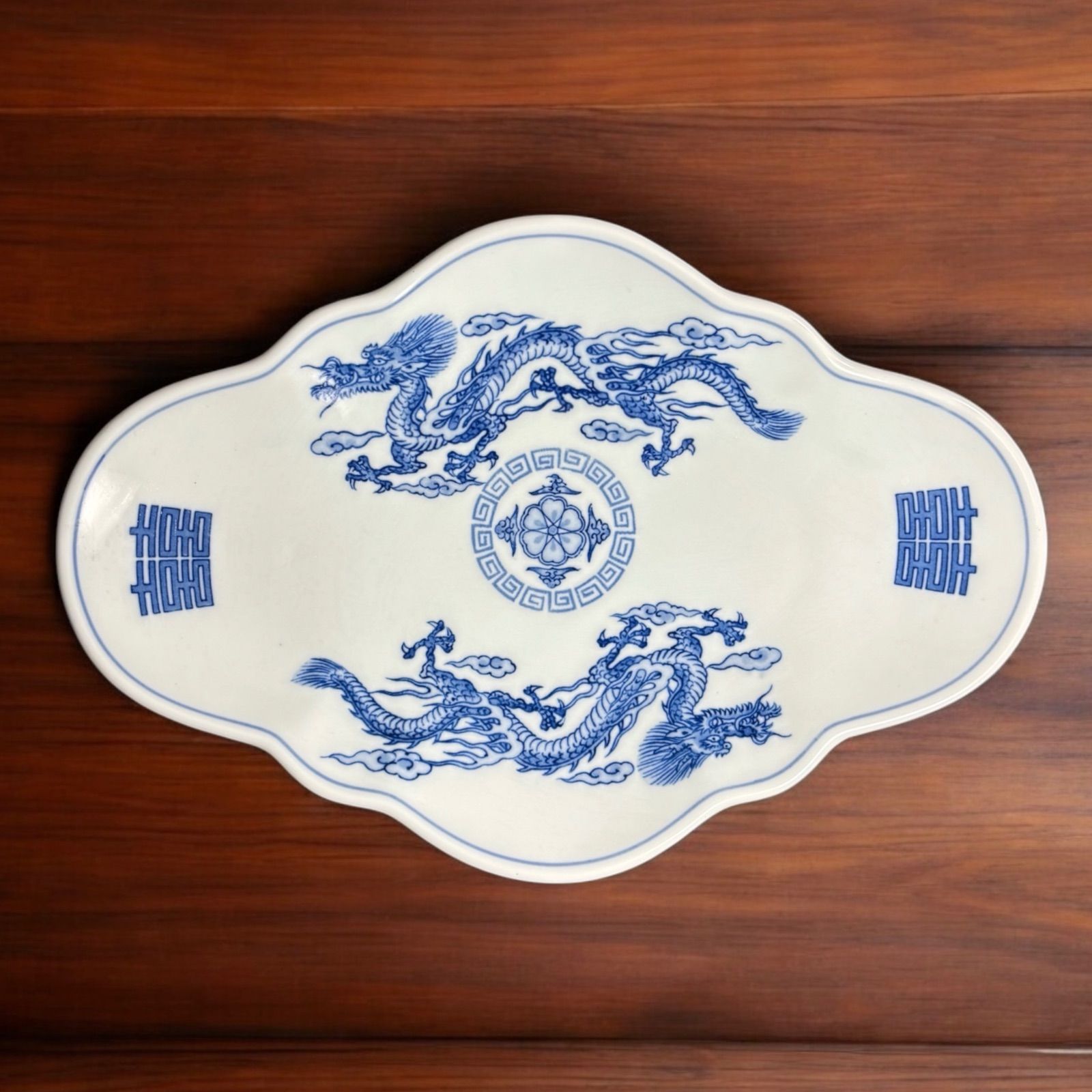 中国染付け龍紋皿骨董 アンティーク 中国骨董 明代 青花 染付 龍紋皿