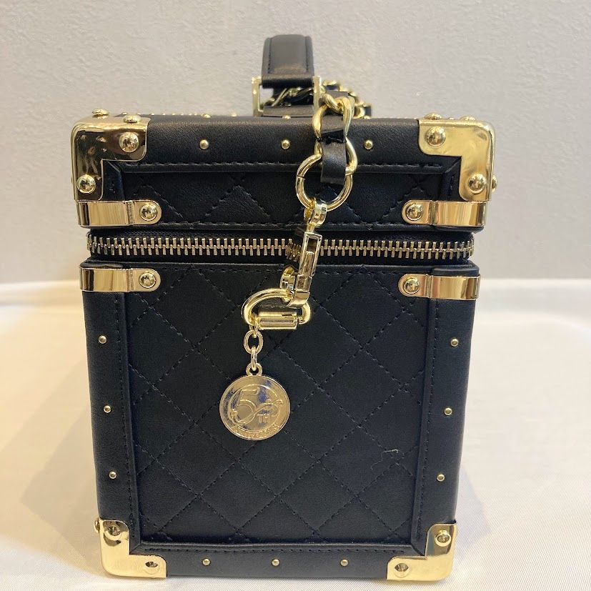 エンジェルシャンパン 5周年 ブラック 空箱 - メルカリ