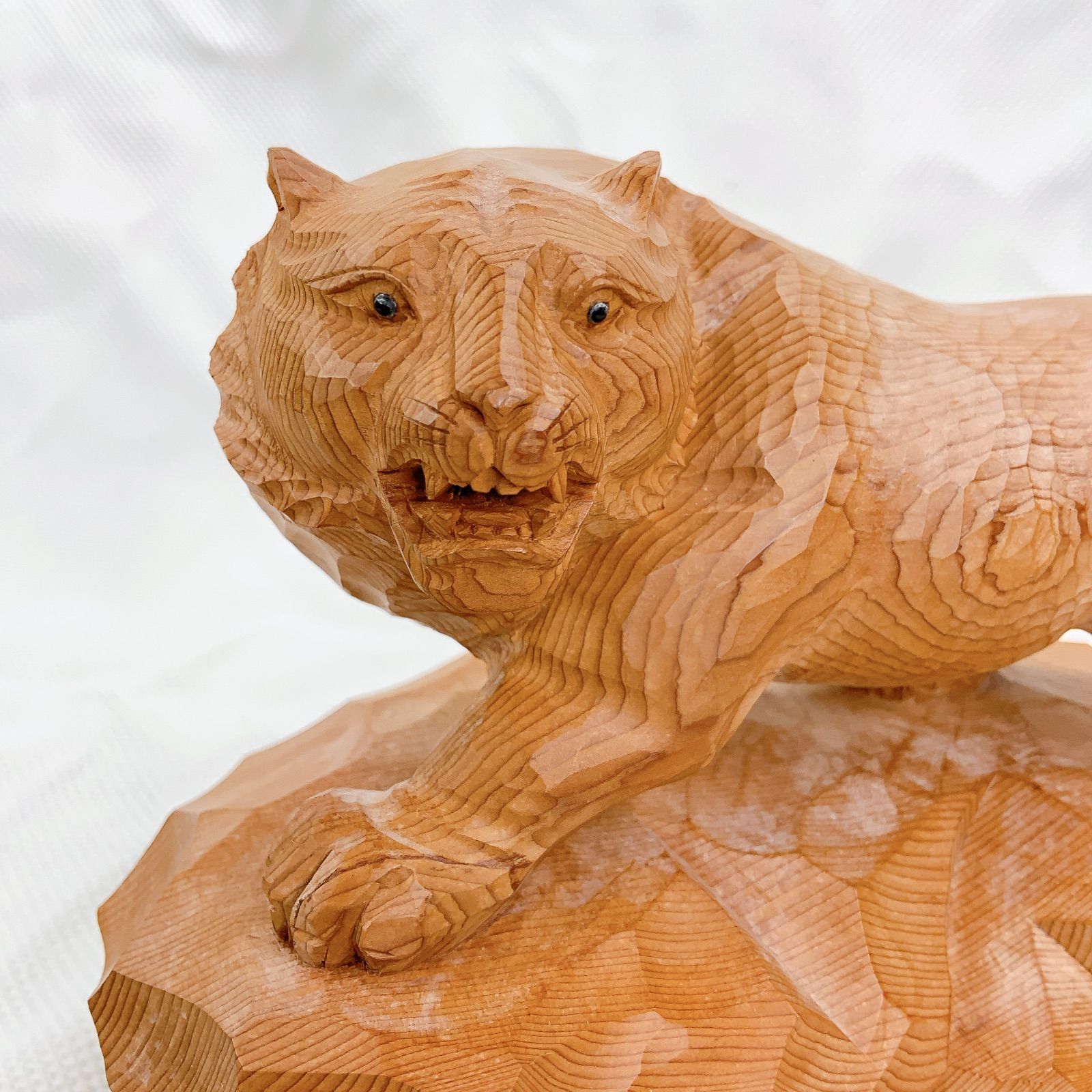 大型一刀彫虎置物木彫り トラ 虎 置物 木製 木彫り