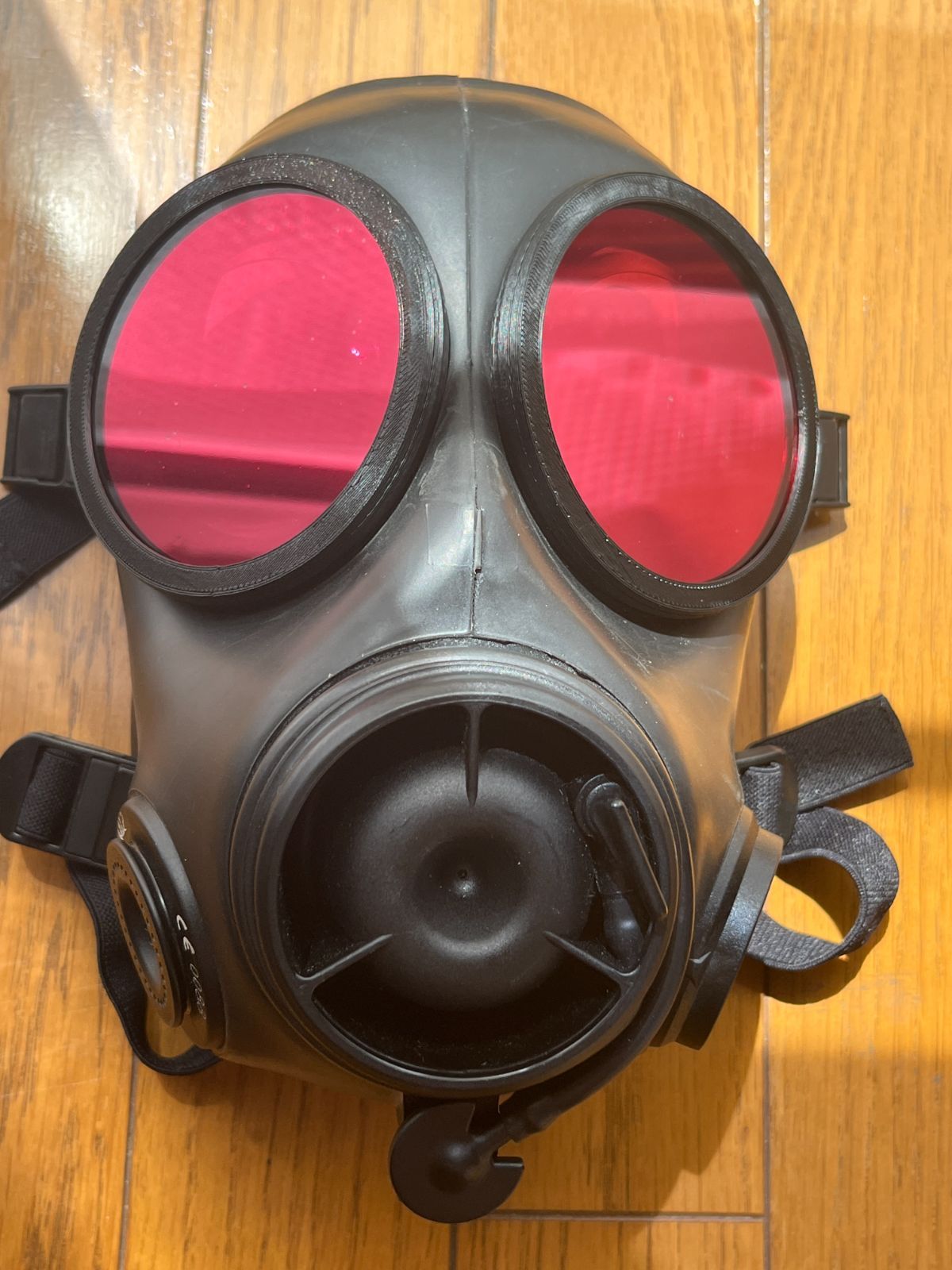 イギリス軍 ガスマスク S10 ハンク バイオハザード 赤色レンズ付き