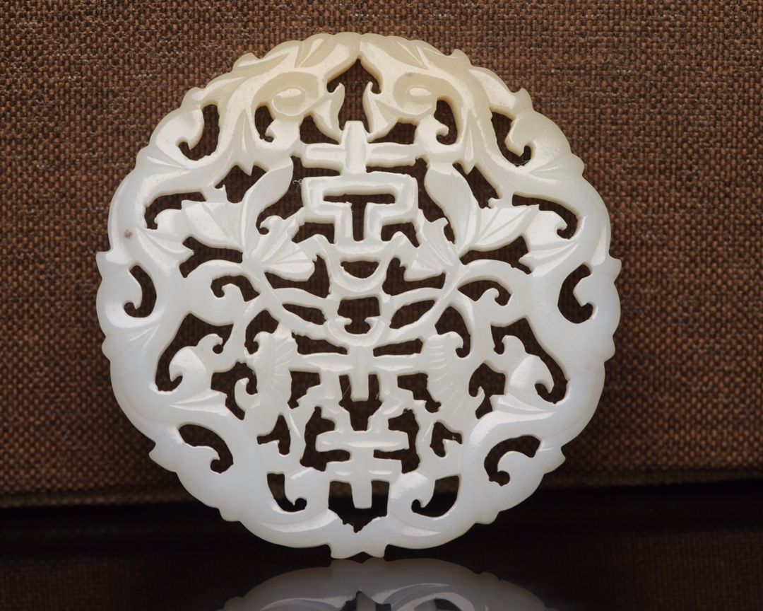 古玉 和田玉(ホータン) 和田青玉 文字彫り 根付 緒締玉 玉佩 提げ物