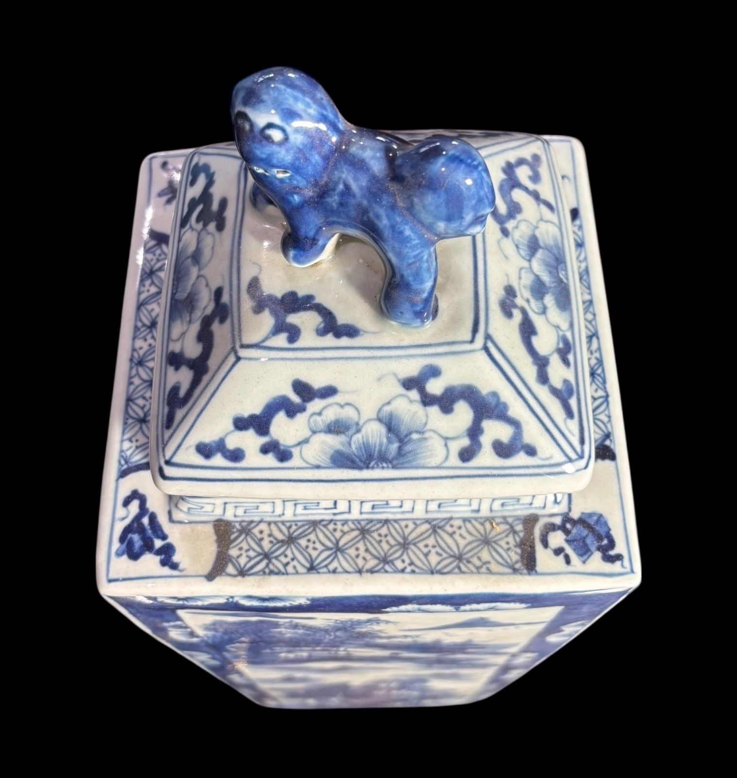 古伊万里、染付、山水、雁の群、白磁蓋付き壺。サービス箱。 販売 古