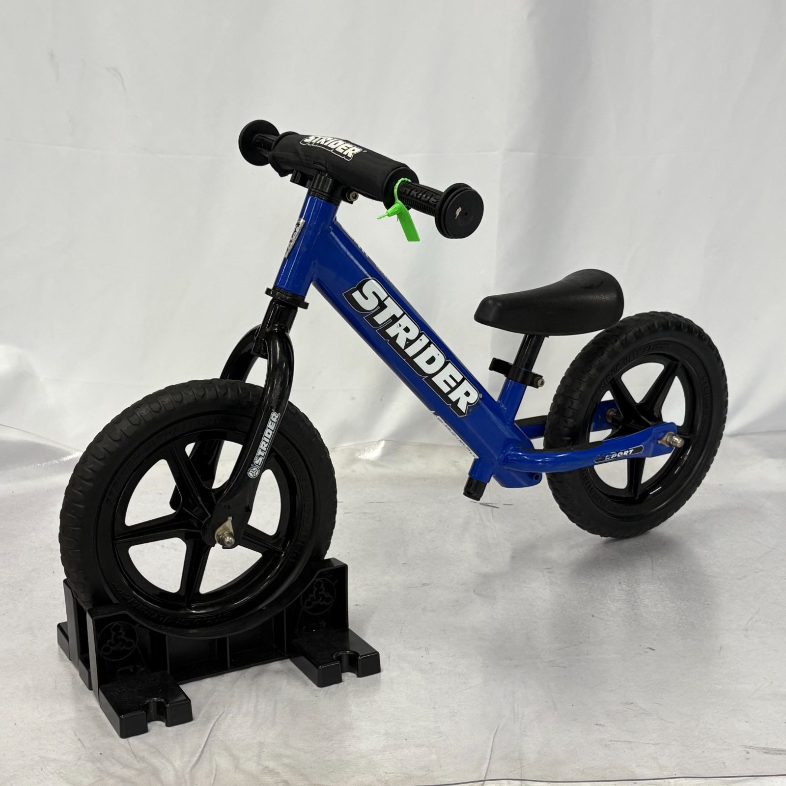 ストライダー STRIDER12 スポーツモデル ST-S4 黒 日本正規品 Amazon