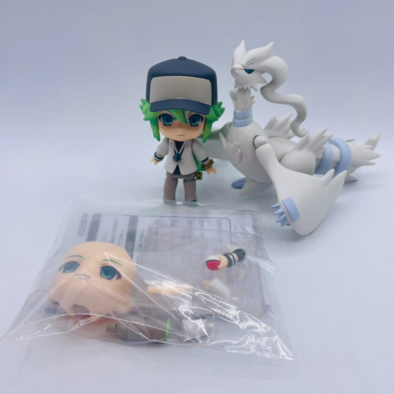 ねんどろいど ポケモン N フィギュア レシラム / Pokemon Center 購入